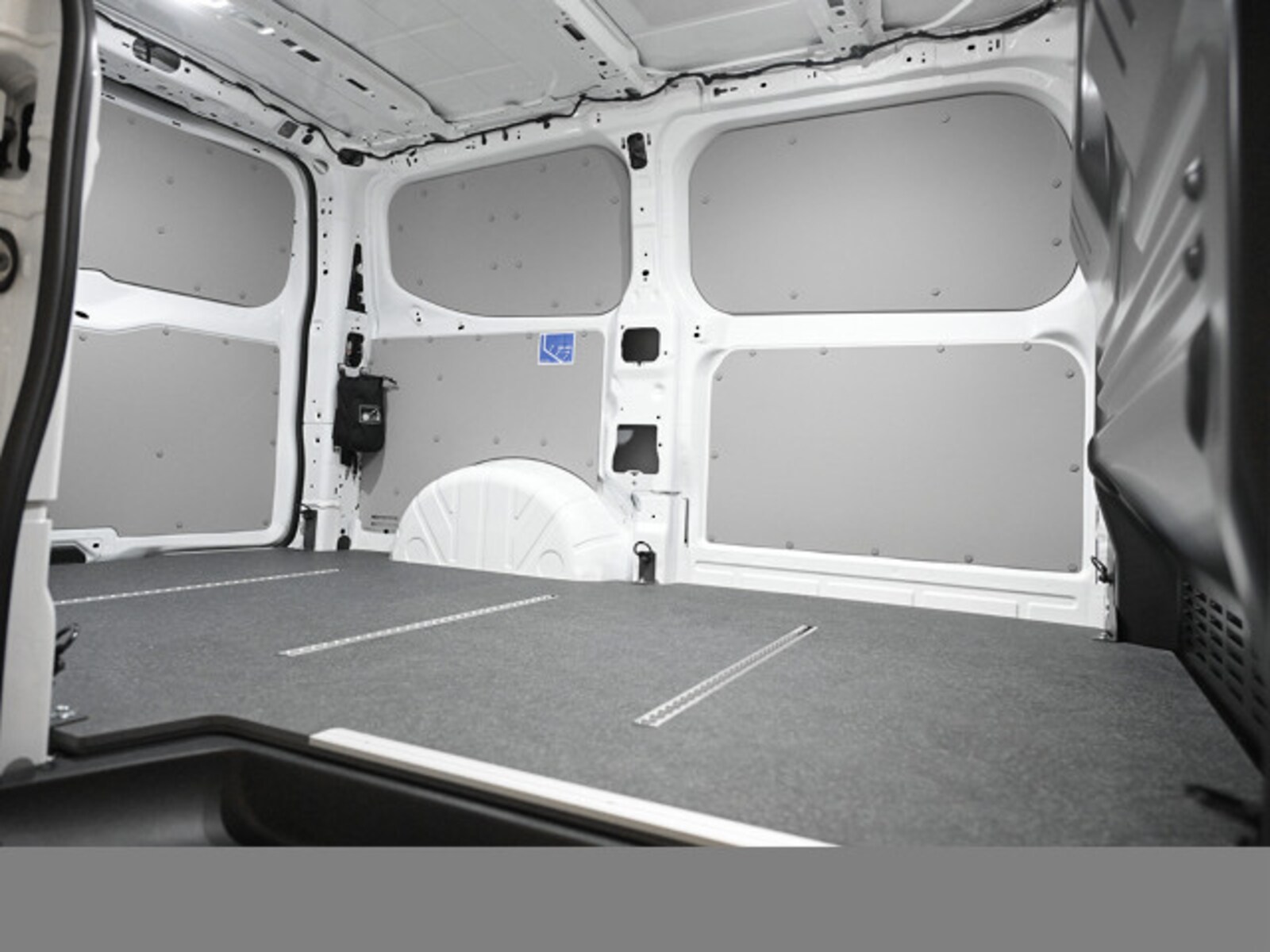 Volkswagen Transporter Kasten kurzer Radstand – Bild 10