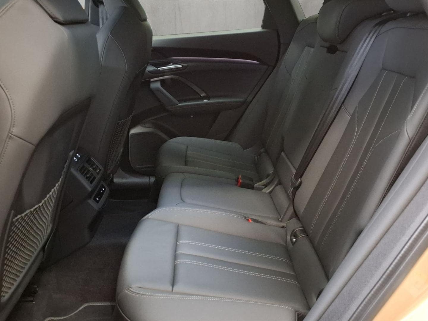 Bild über Audi Q5 SUV TDI quattro 150 kW S tronic - für weitere Informationen kontaktieren Sie den Audi Partner