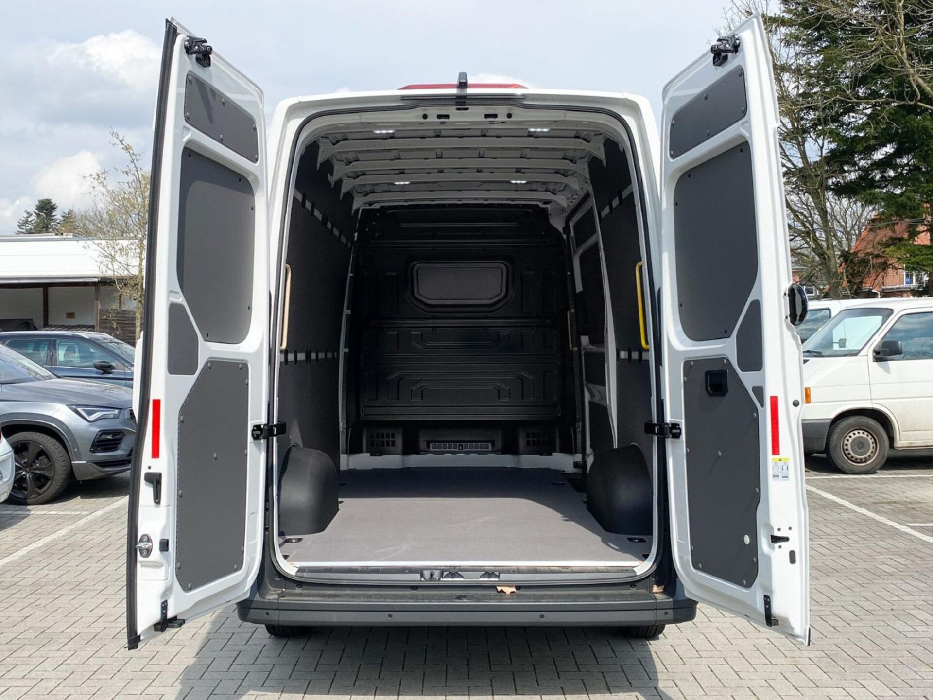 Volkswagen Crafter Kasten mittlerer Radstand