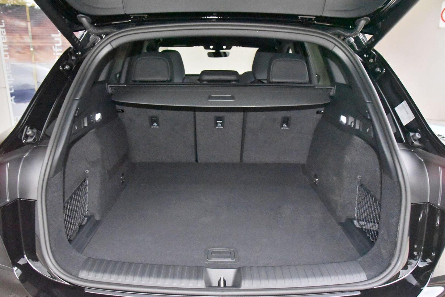 Image about Audi SQ6 SUV e-tron e-tron quattro