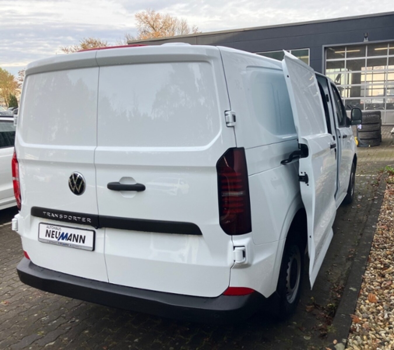 Volkswagen Transporter Kasten langer Radstand – Bild 8