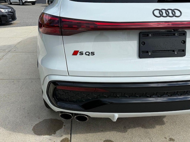 2026 Audi SQ5 Premium Plus - Photo 14