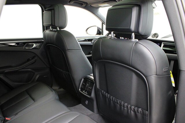 2025 Porsche Macan Base - Photo 26