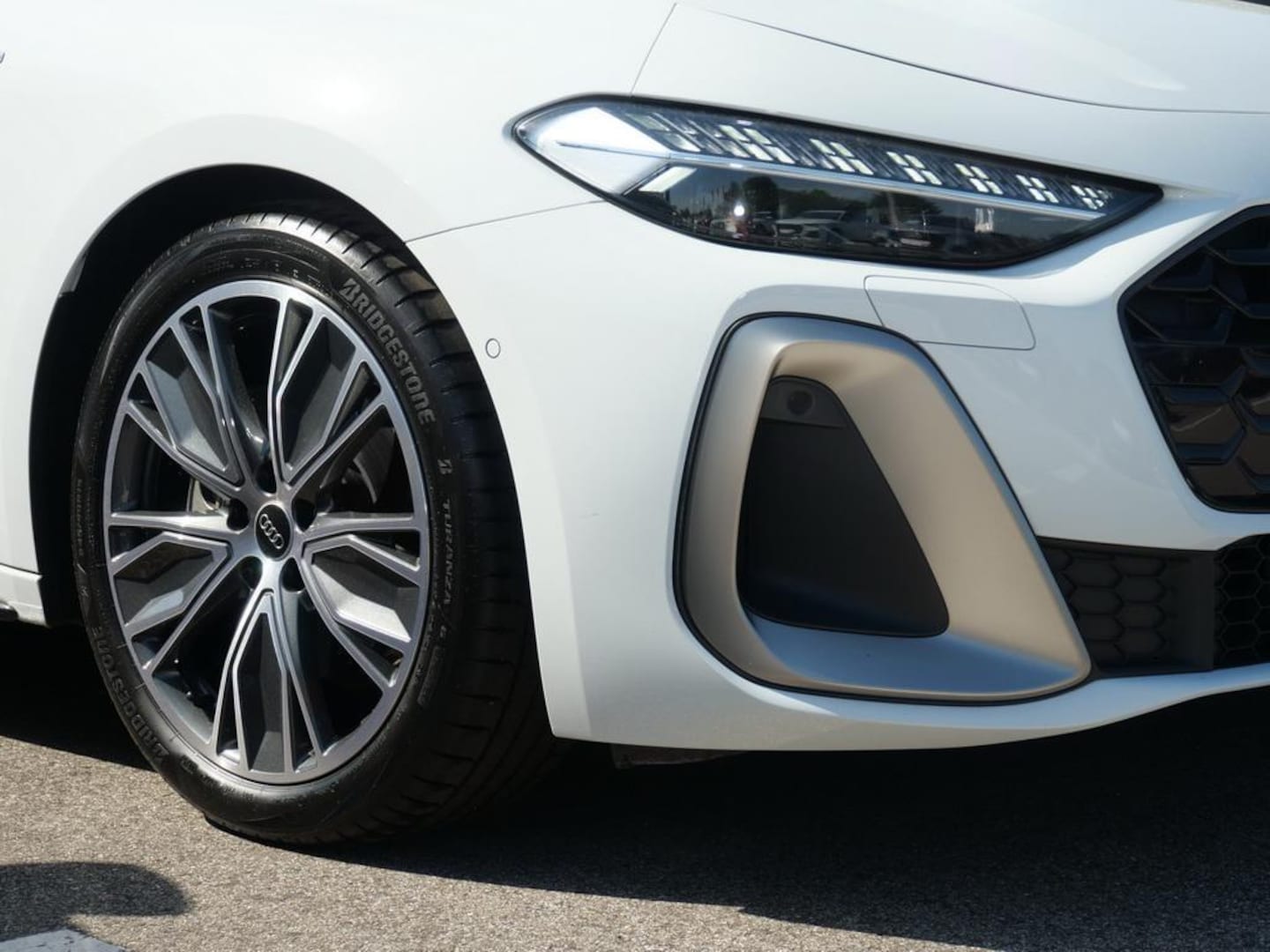 Bild über Audi A5 Avant TFSI 150 kW S tronic - für weitere Informationen kontaktieren Sie den Audi Partner