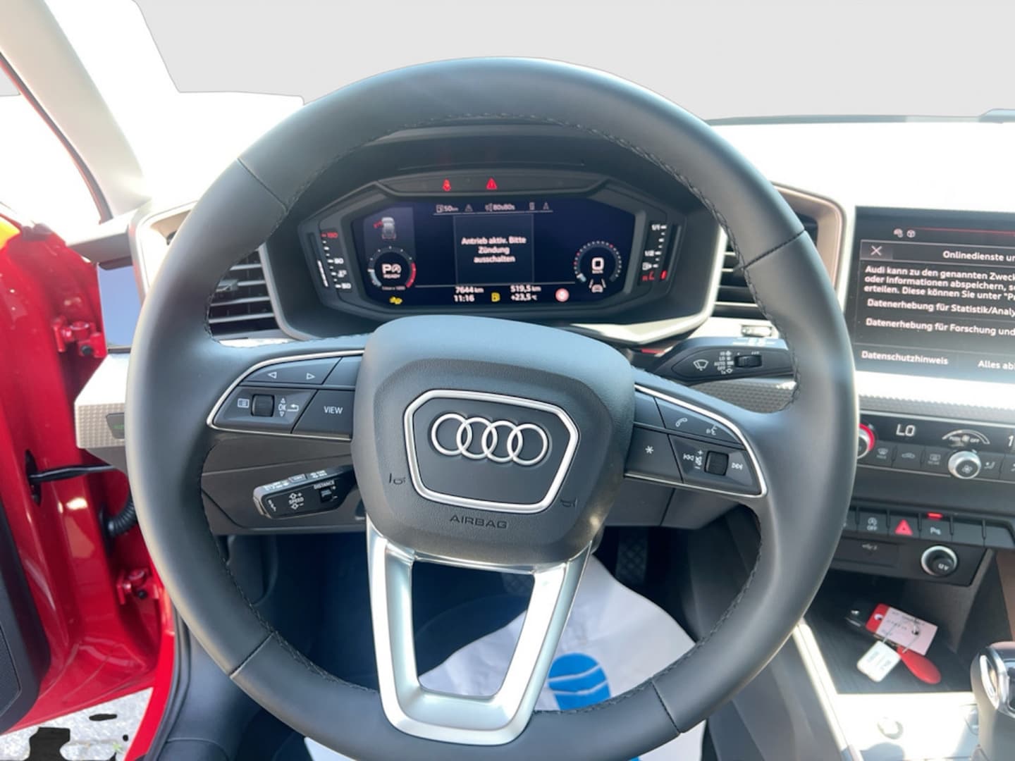 Bild über Audi A1 Sportback S line 25 TFSI S tronic - für weitere Informationen kontaktieren Sie den Audi Partner