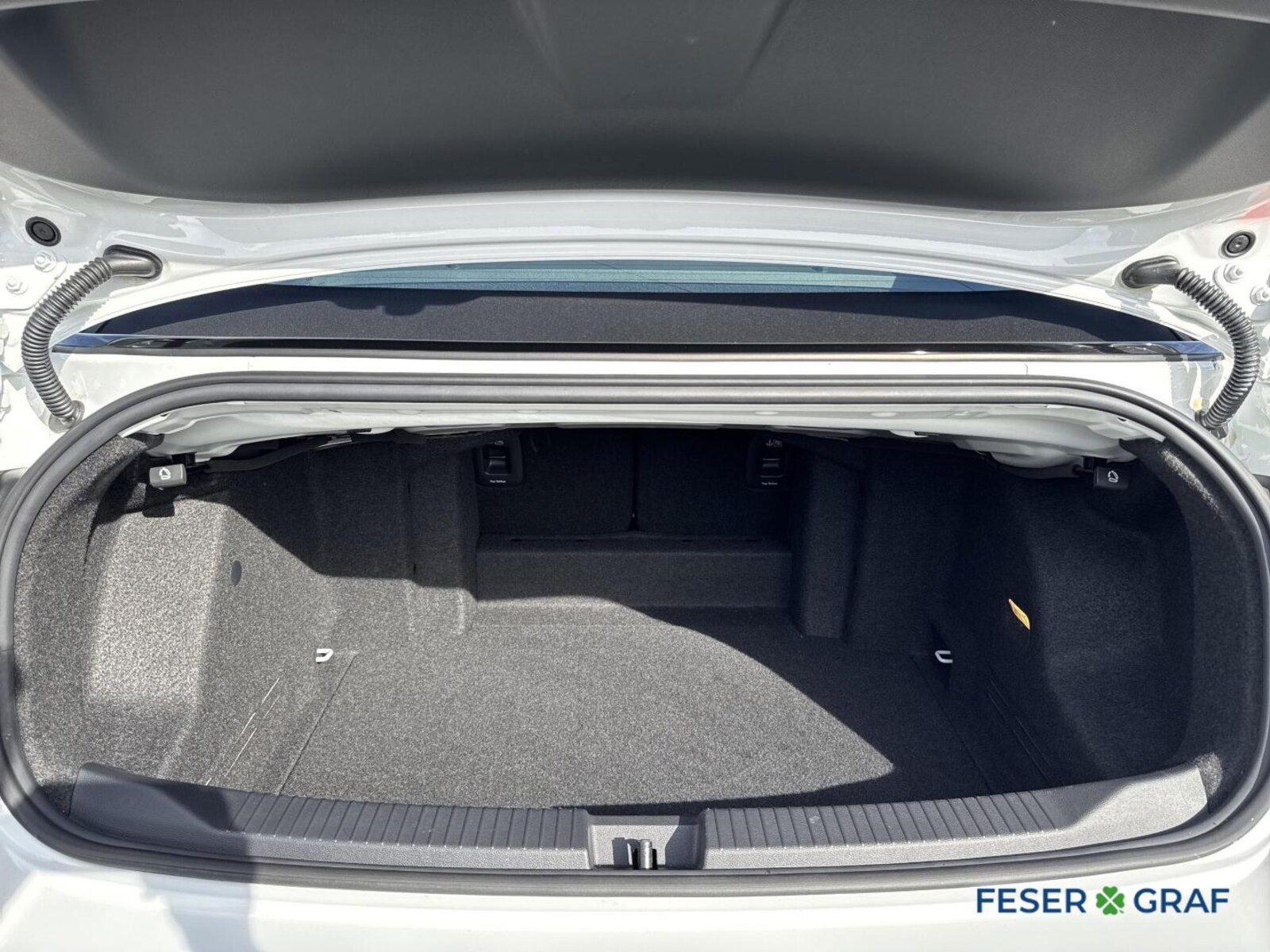 Volkswagen T-Roc Cabriolet – Bild 12