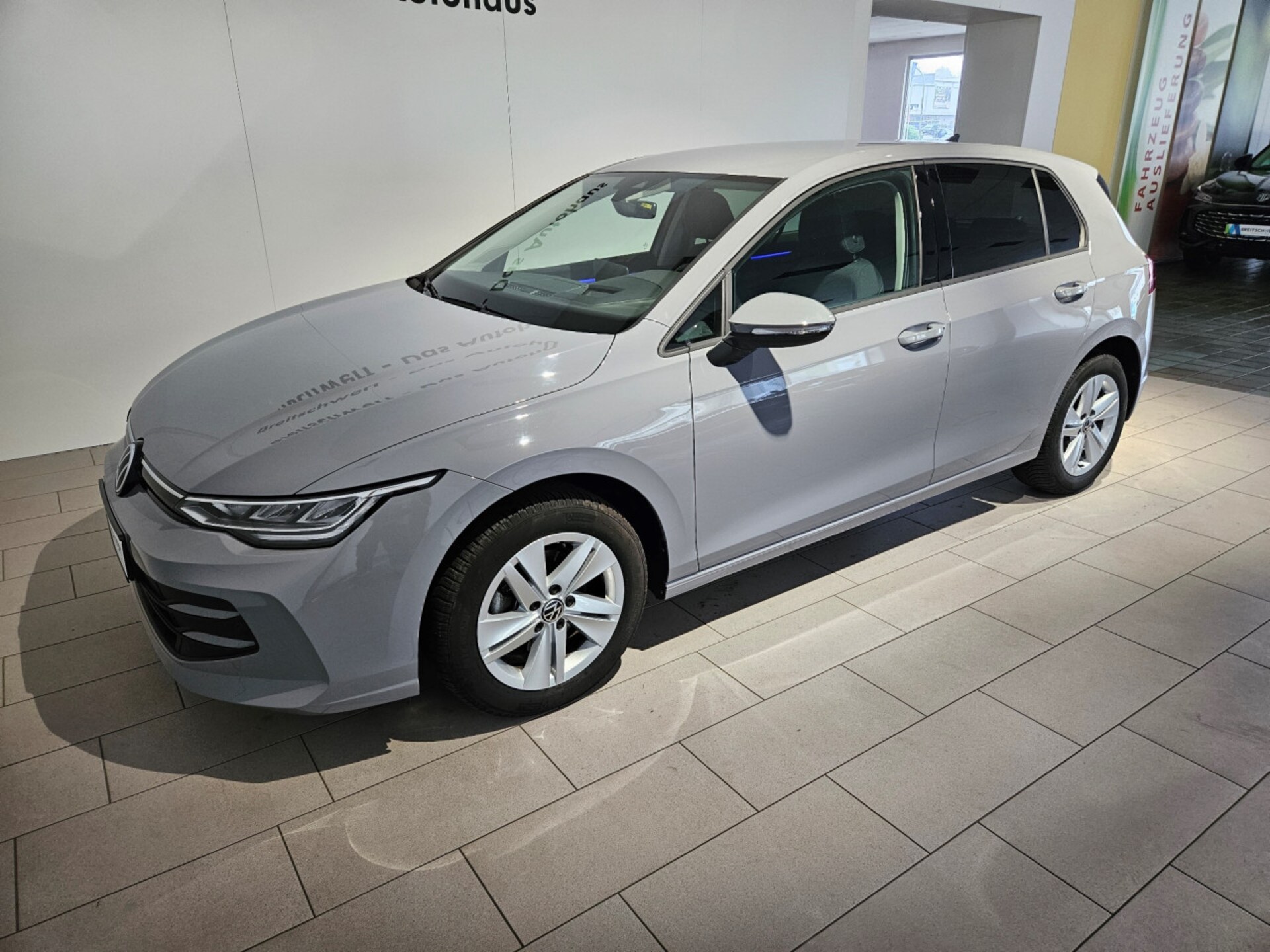 Volkswagen Golf Life