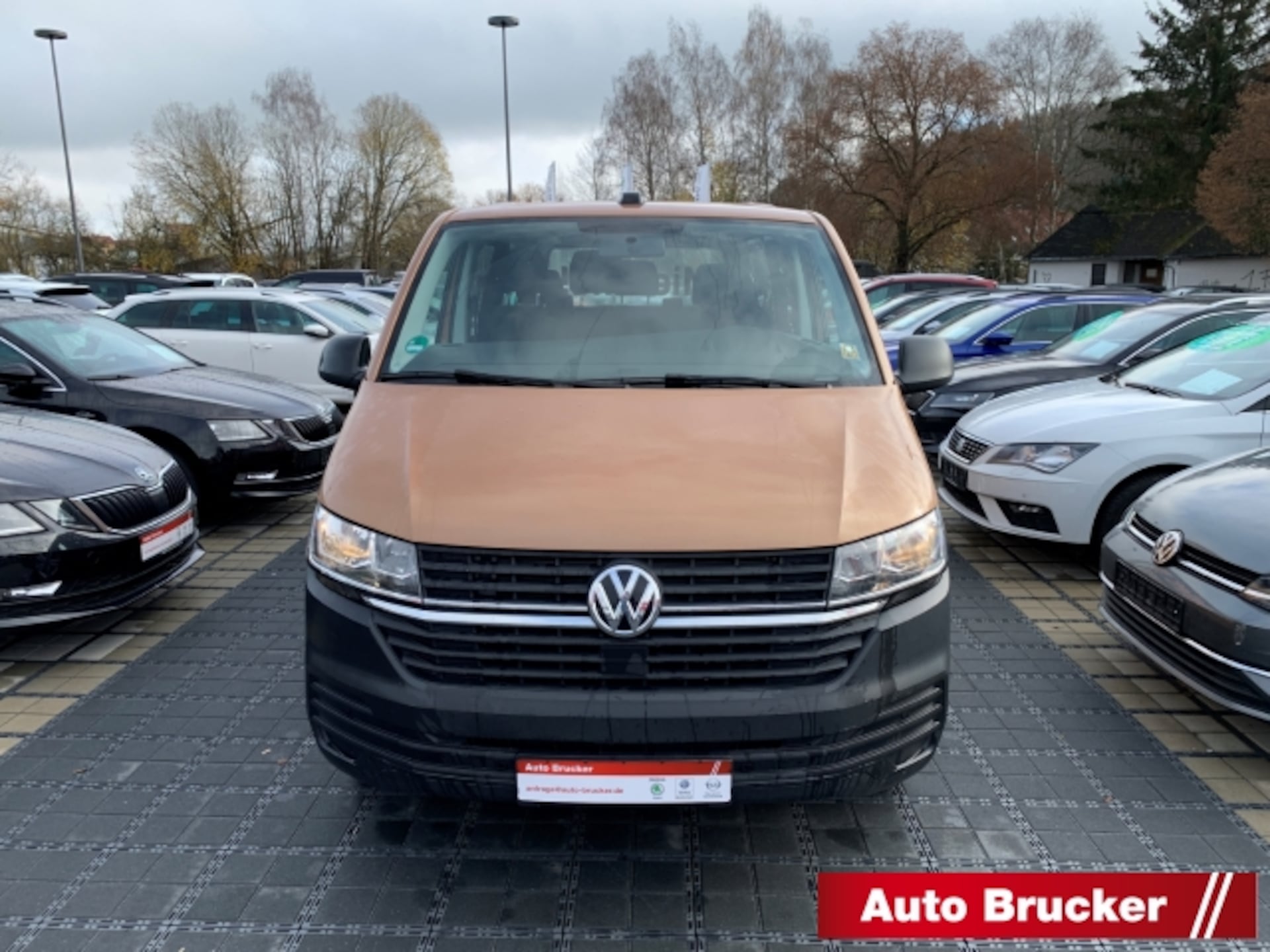 Volkswagen T6.1 Transporter Kombi langer Radstand