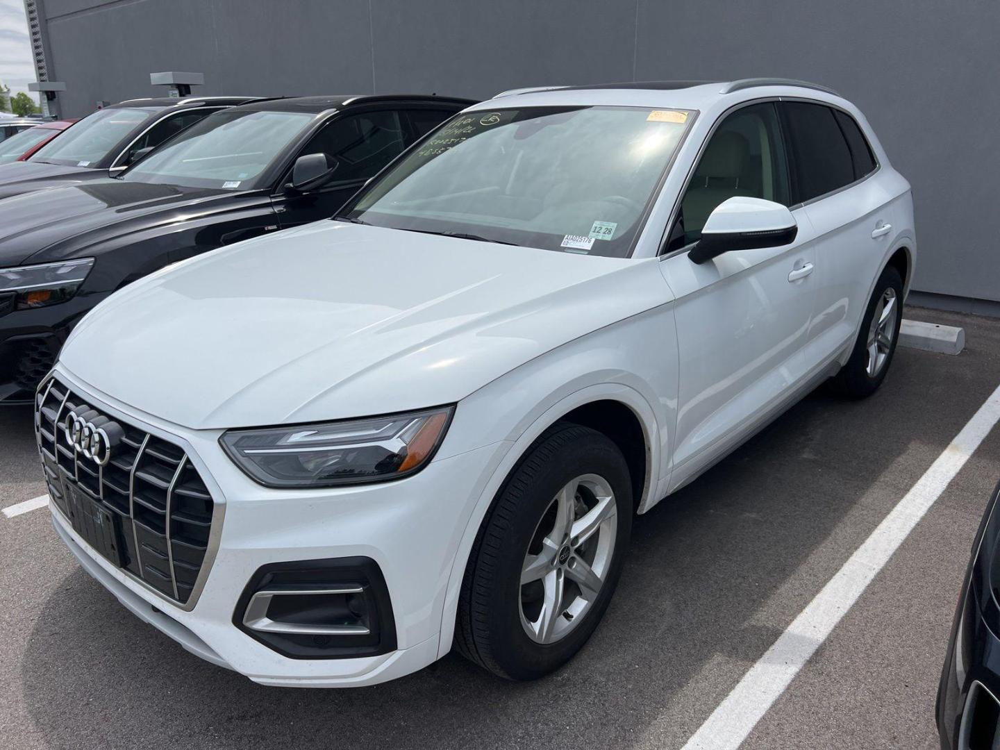 2024 Audi Q5 40 Premium's photo