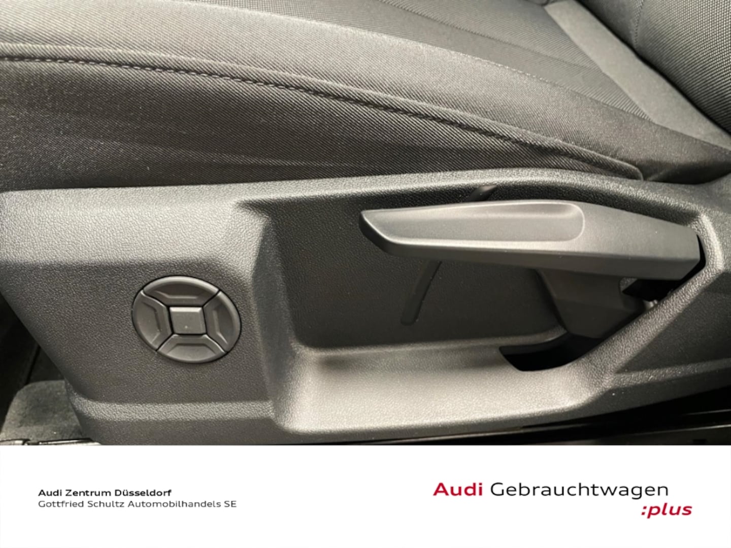 Bild über Audi Q3 advanced 35 TFSI S tronic - für weitere Informationen kontaktieren Sie den Audi Partner