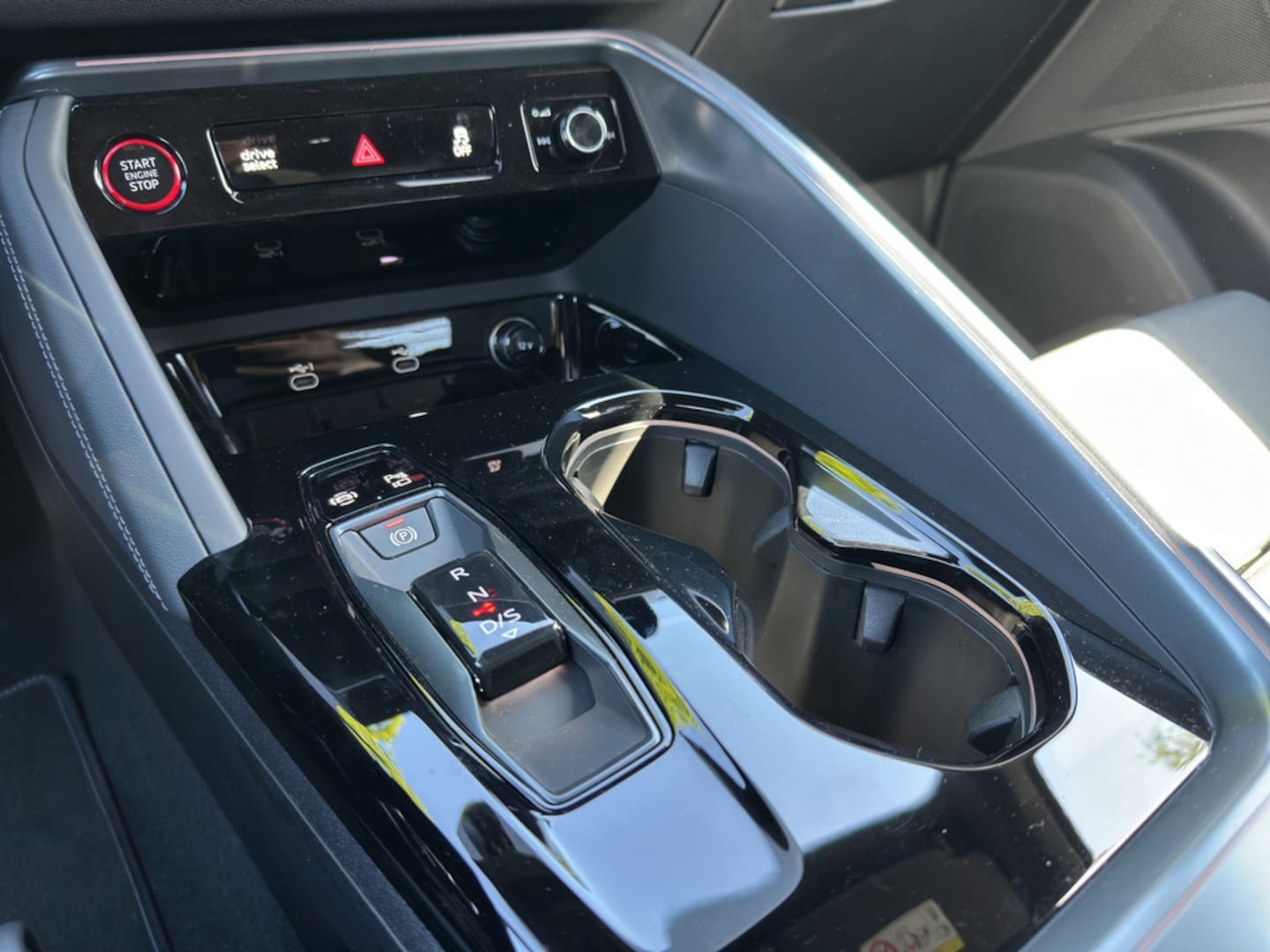 Bild über Audi Q5 Sportback TDI quattro 150 kW S tronic - für weitere Informationen kontaktieren Sie den Audi Partner