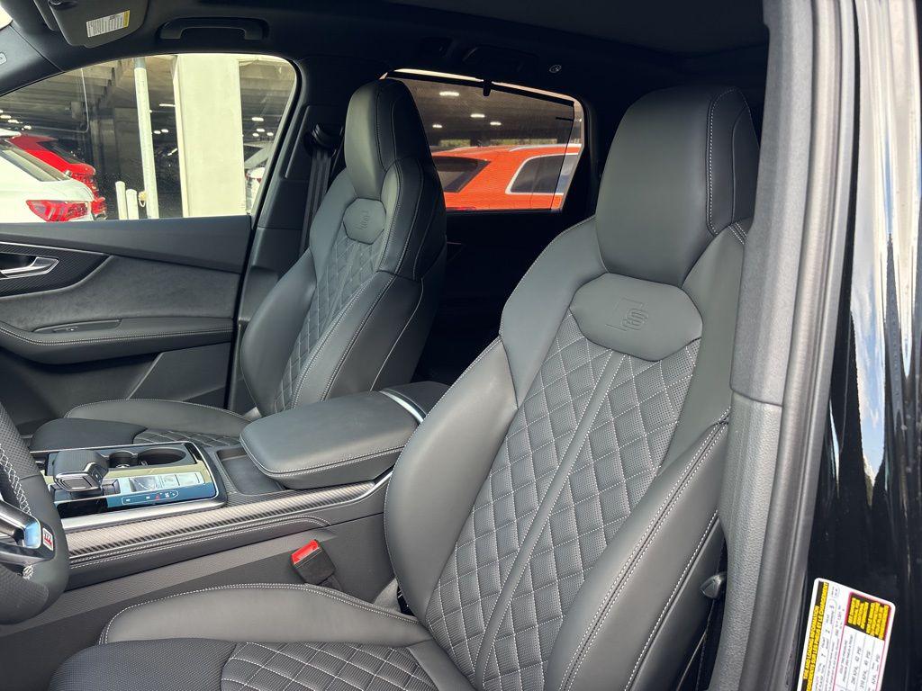 2026 Audi SQ7 Premium Plus - Photo 13