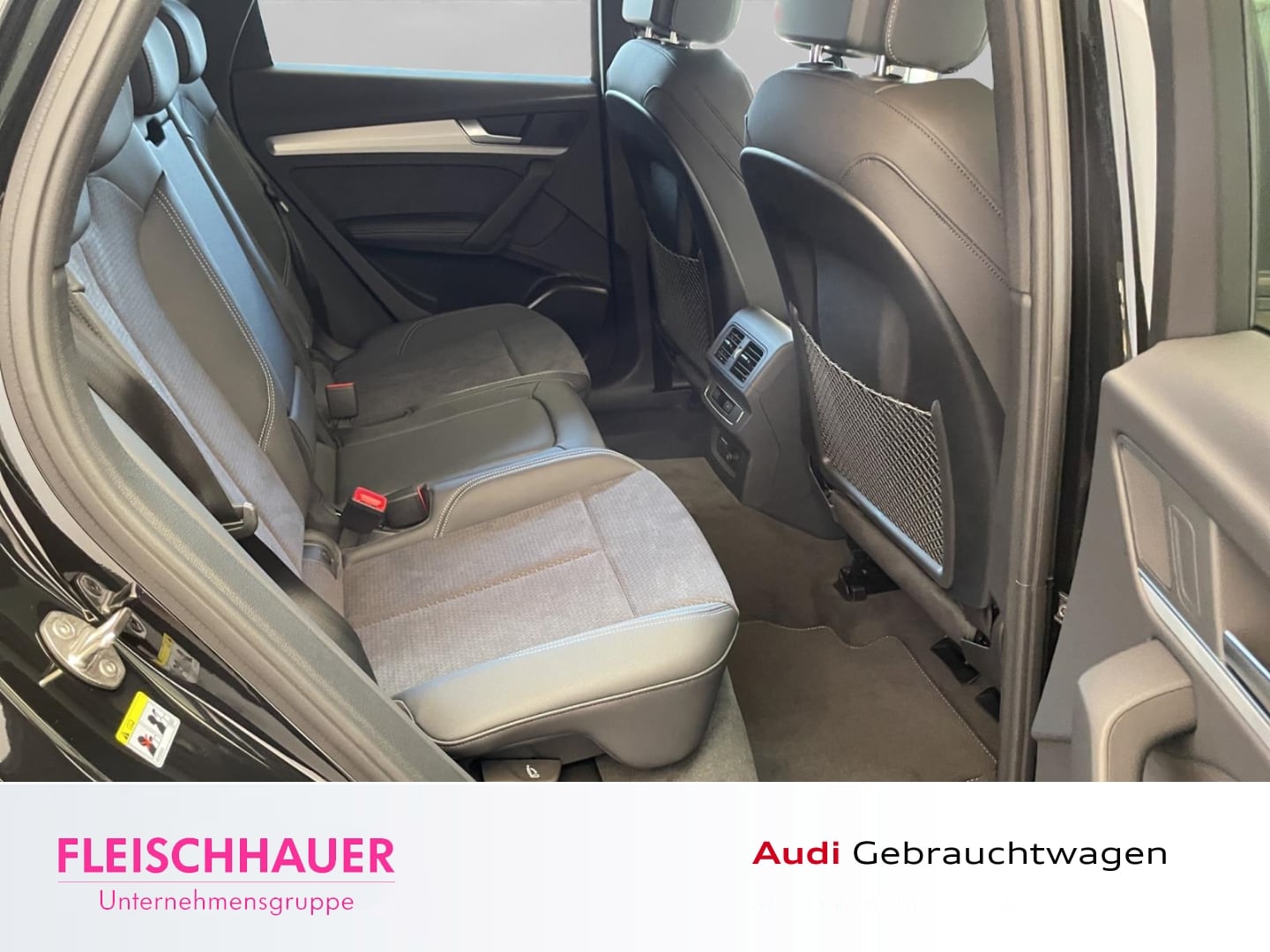 Bild über Audi Q5 Sportback TFSI e S line business 50 TFSI e quattro S tronic - für weitere Informationen kontaktieren Sie den Audi Partner