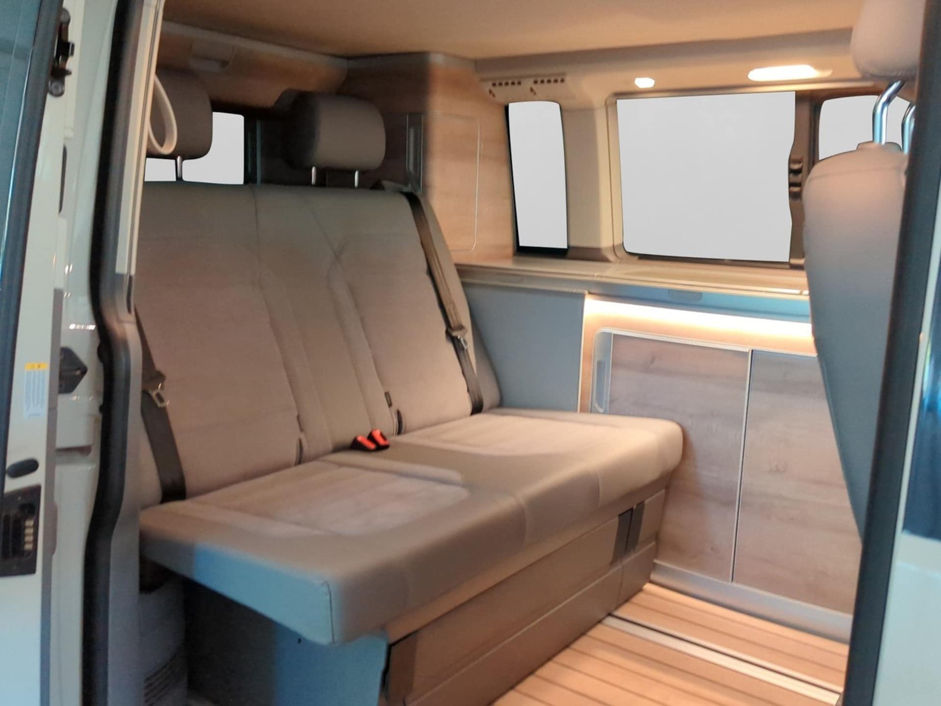 Volkswagen T6.1 California Ocean