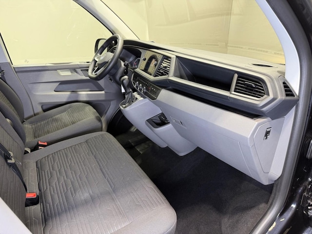 Volkswagen T6.1 Caravelle larger