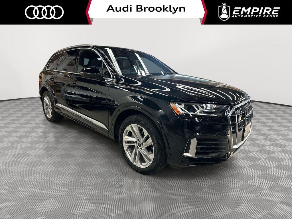 2022 Audi Q7 55 Premium Plus quattro Tiptronic's photo
