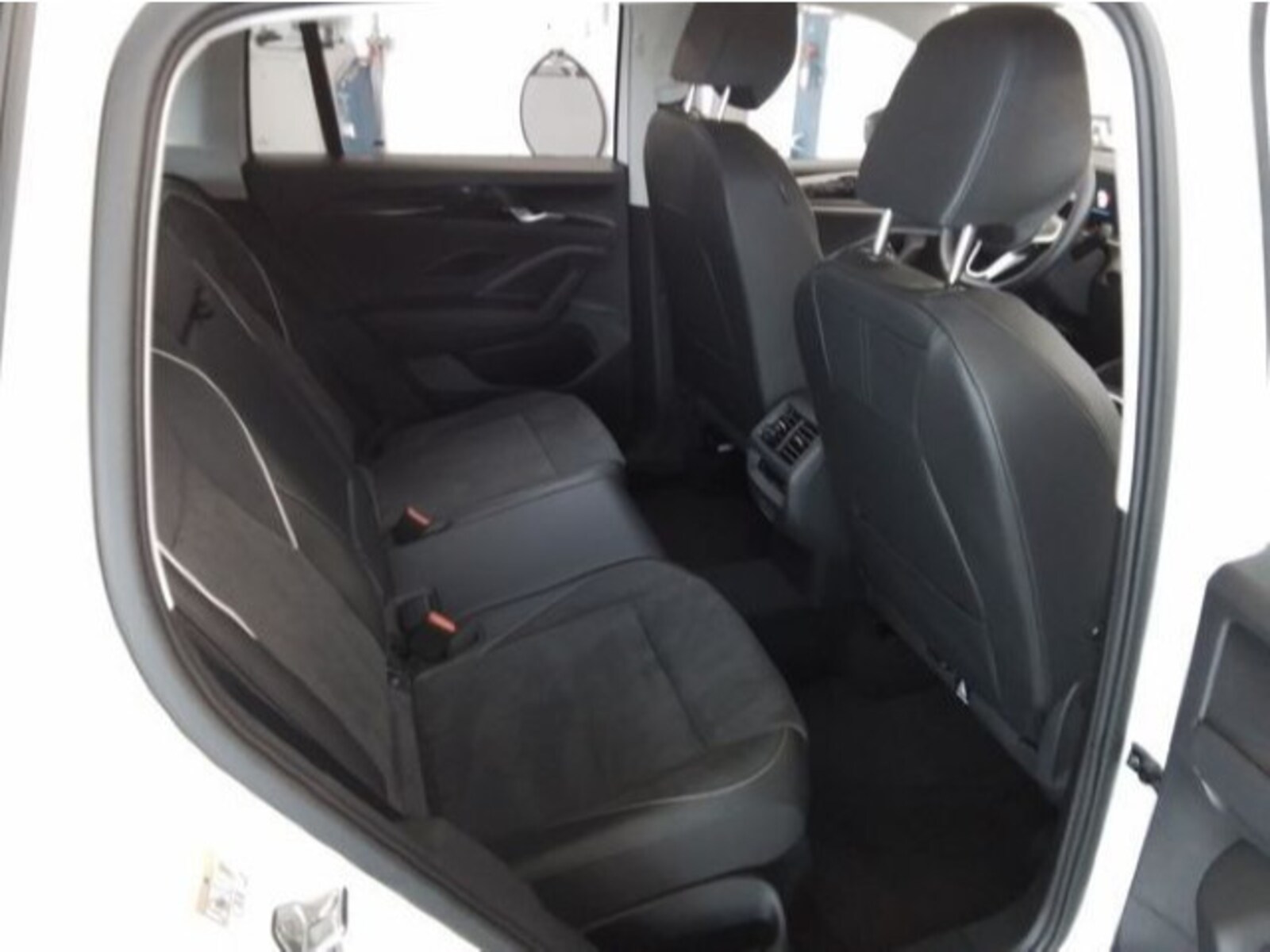 Volkswagen Tiguan – Bild 9