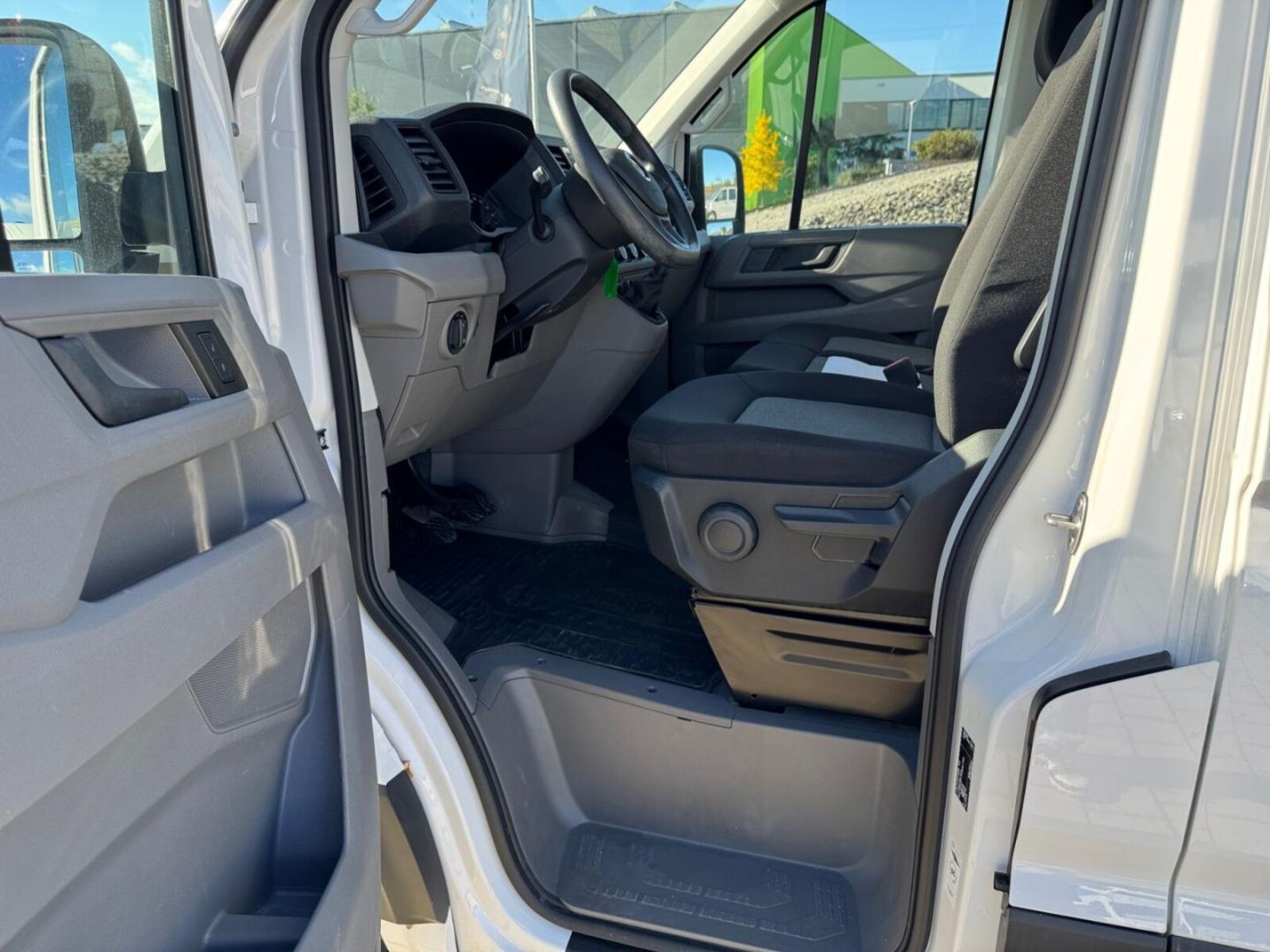Volkswagen Crafter Kasten mittlerer Radstand – Bild 6