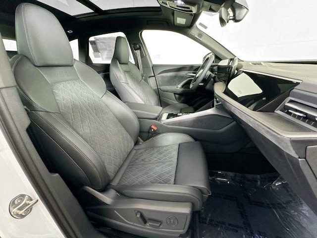 2025 Audi SQ5 Premium Plus - Photo 10