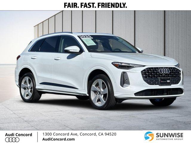 2025 Audi Q5 40 Premium Plus's photo