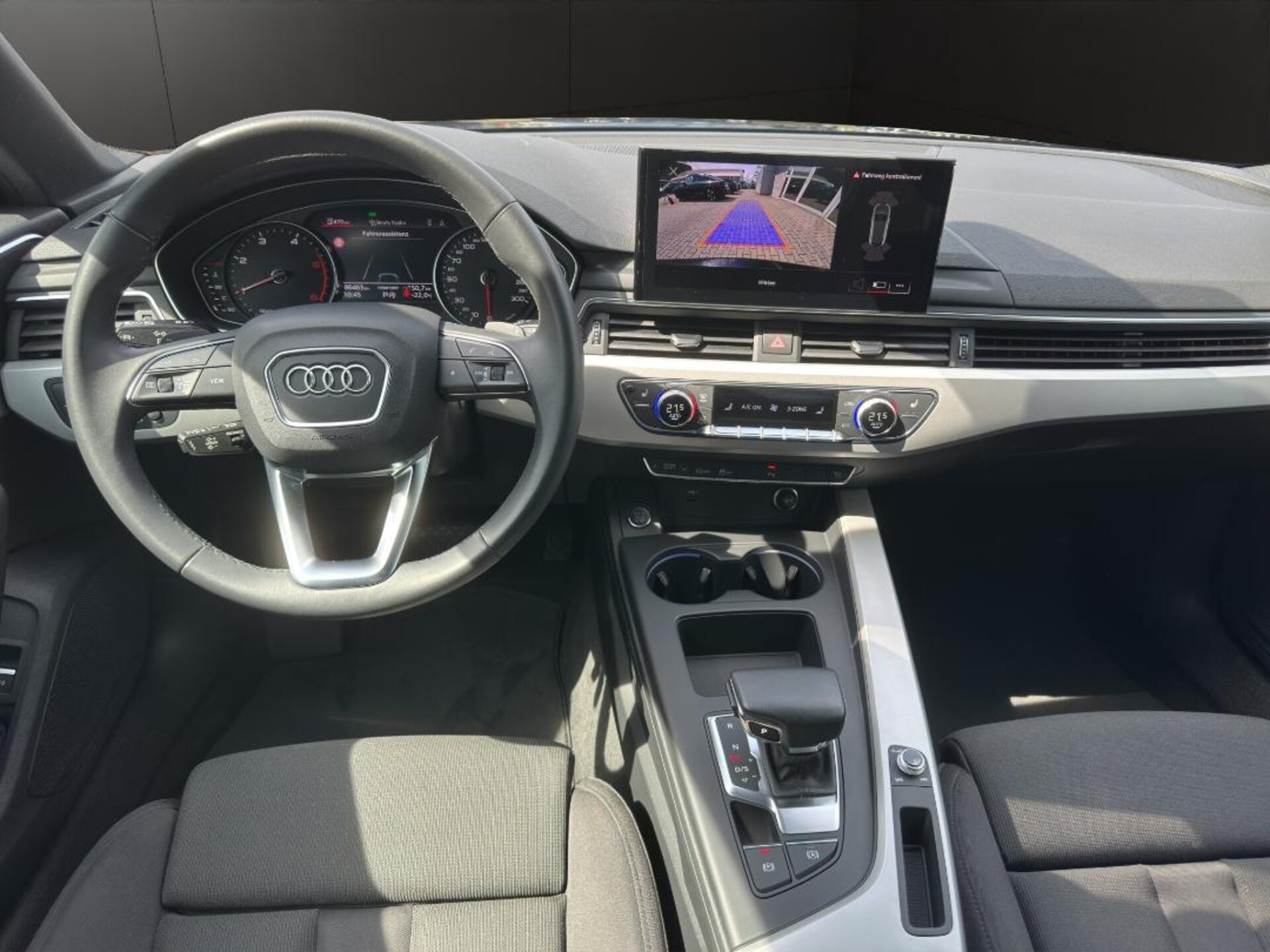 Audi A4 Avant S line