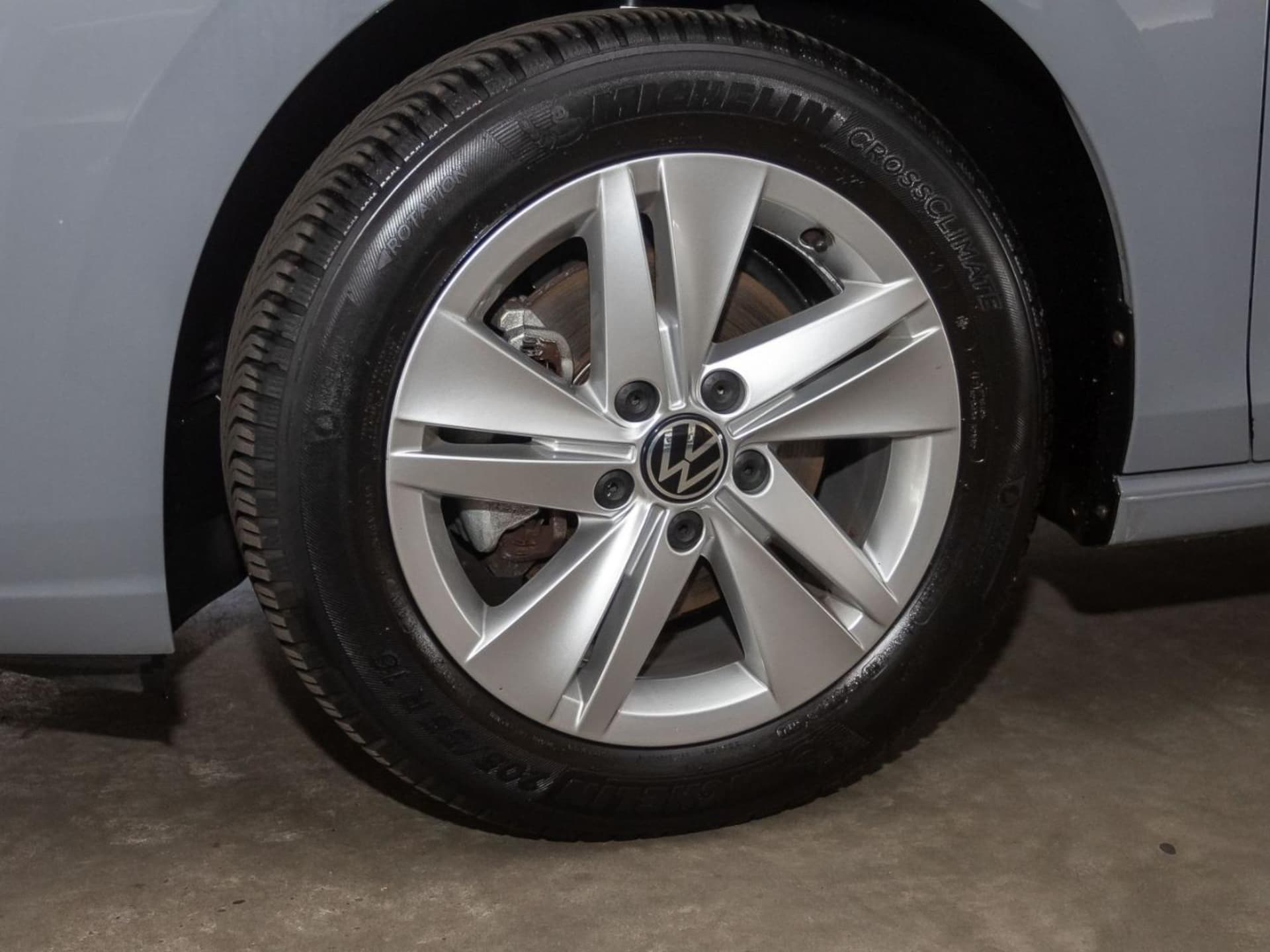 Volkswagen Golf Life