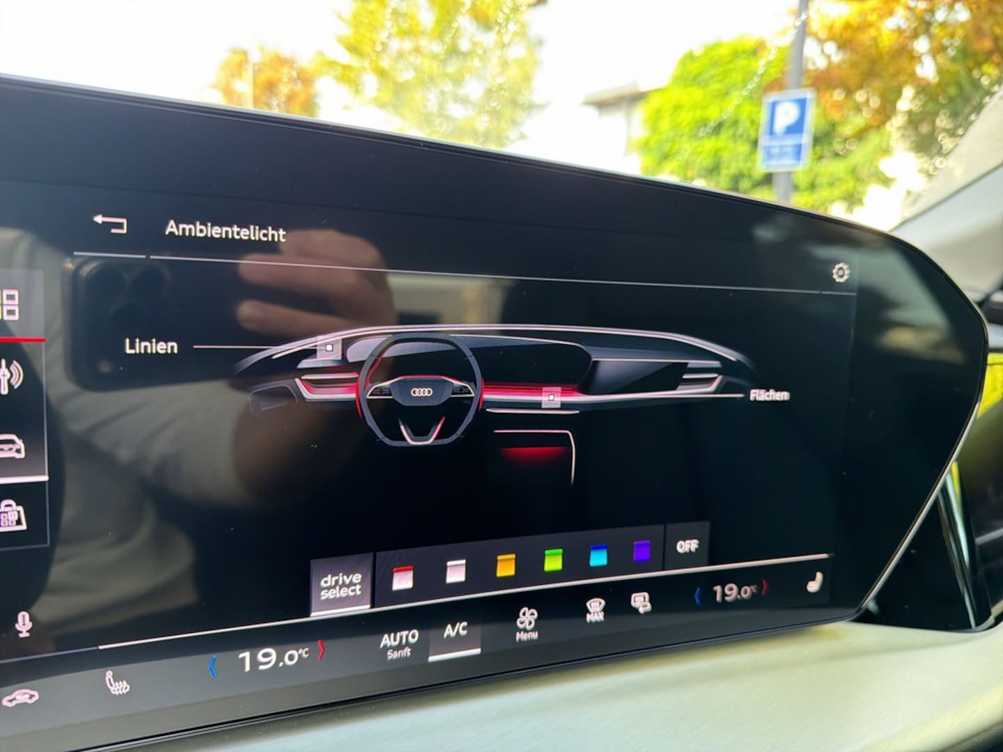 Bild über Audi Q5 Sportback TDI quattro 150 kW S tronic - für weitere Informationen kontaktieren Sie den Audi Partner