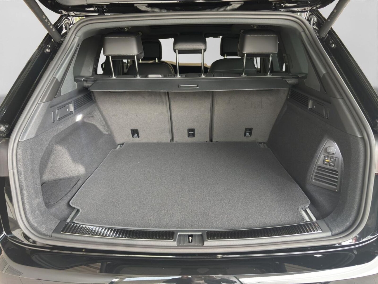 Volkswagen Touareg – Bild 14