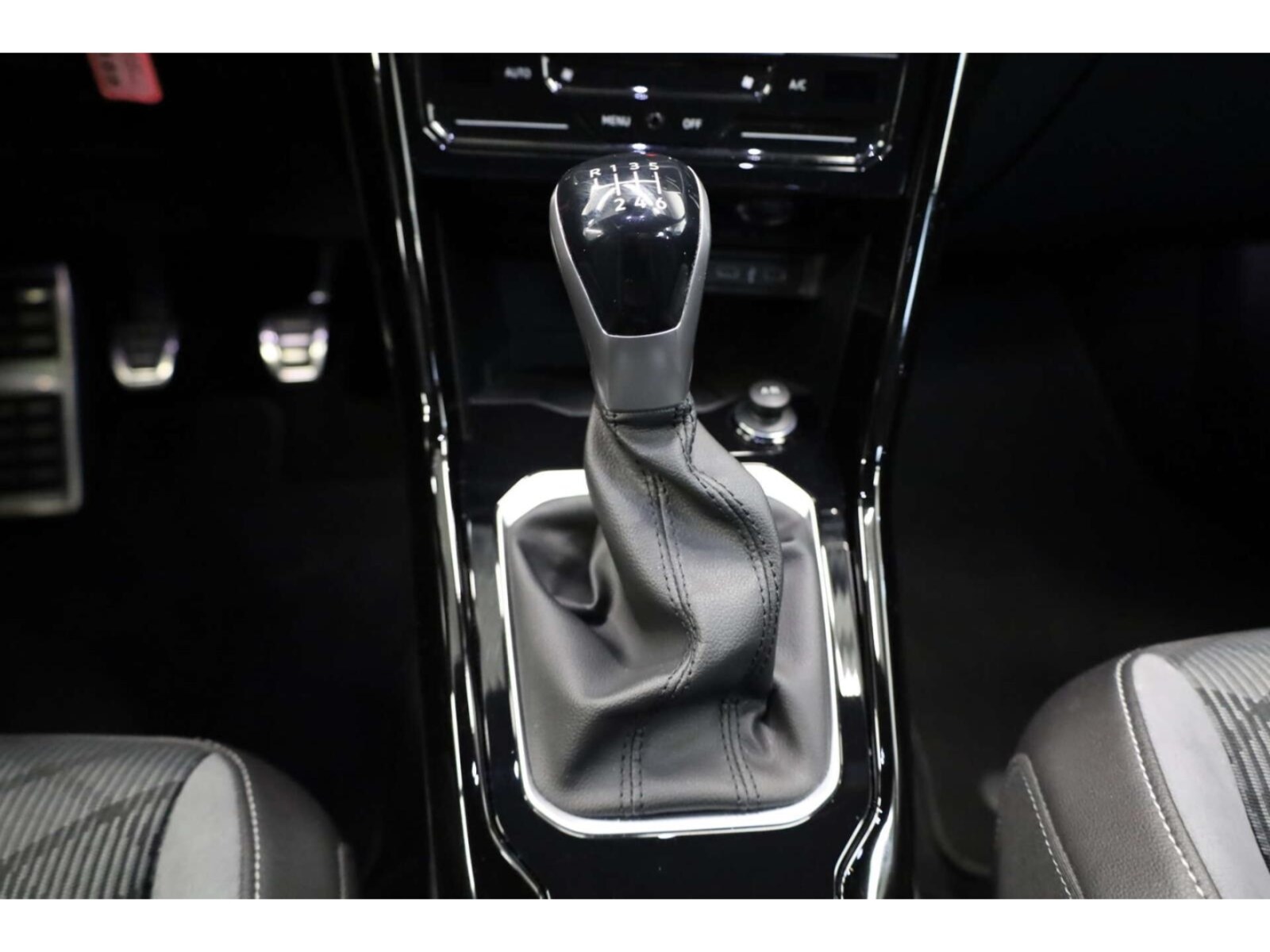Volkswagen T-Roc – Bild 13