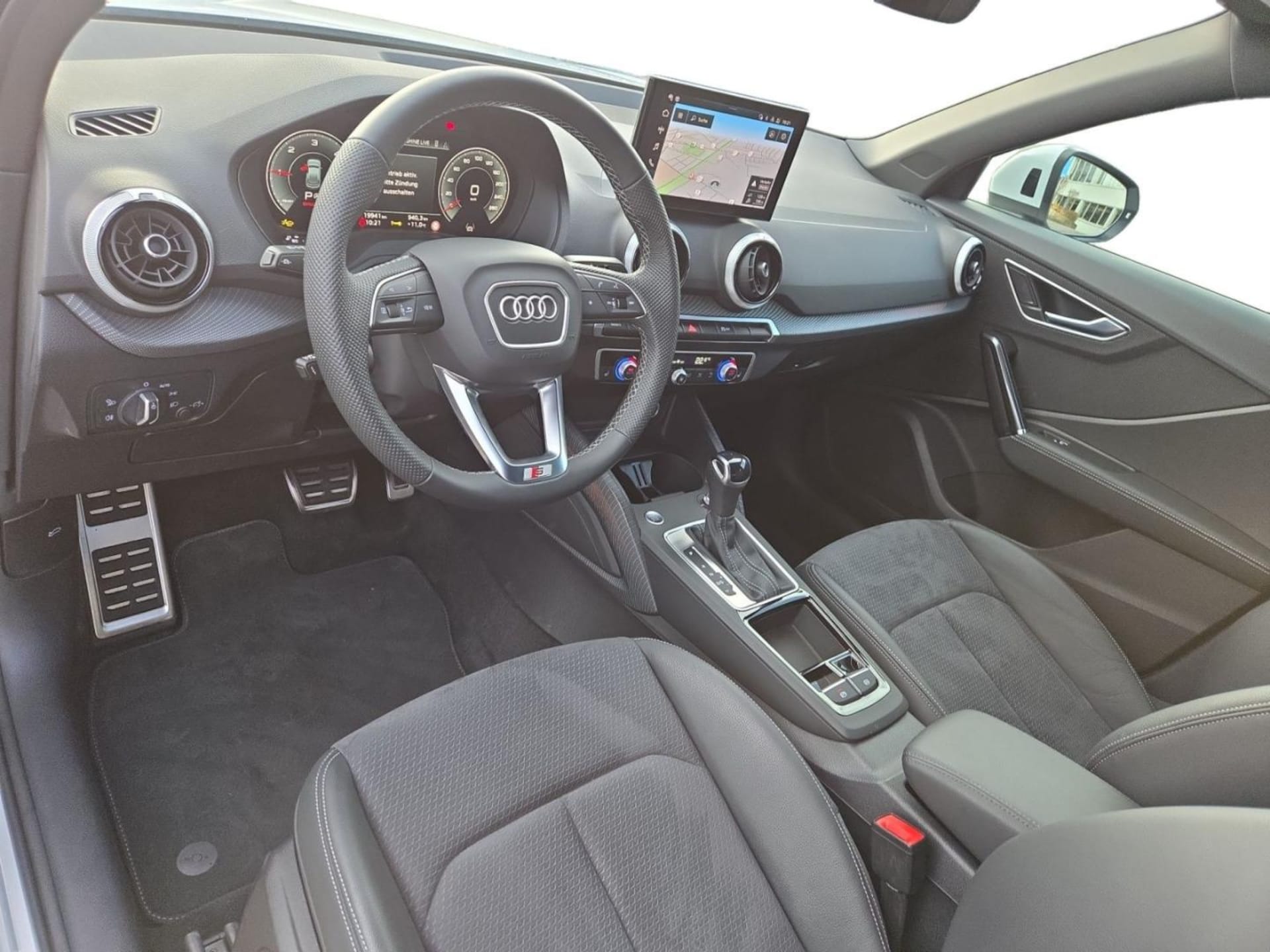 Audi Q2 S line