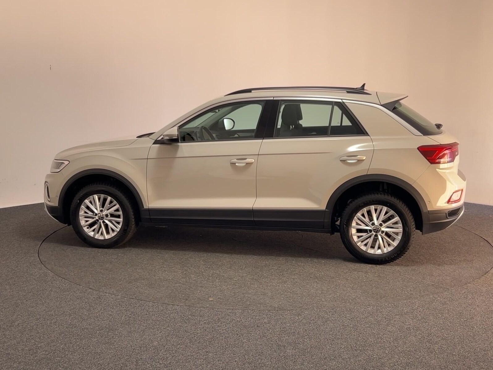 Volkswagen T-Roc – Bild 3