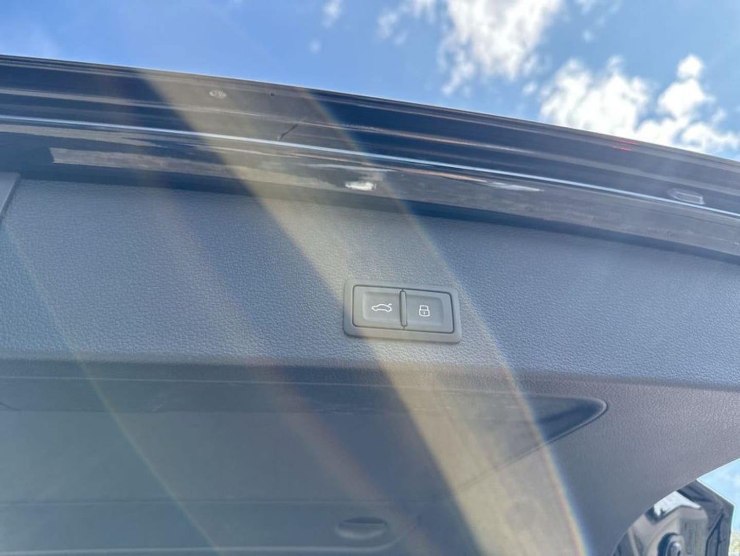 Bild über Audi Q2 S line 30 TFSI Schaltgetriebe - für weitere Informationen kontaktieren Sie den Audi Partner