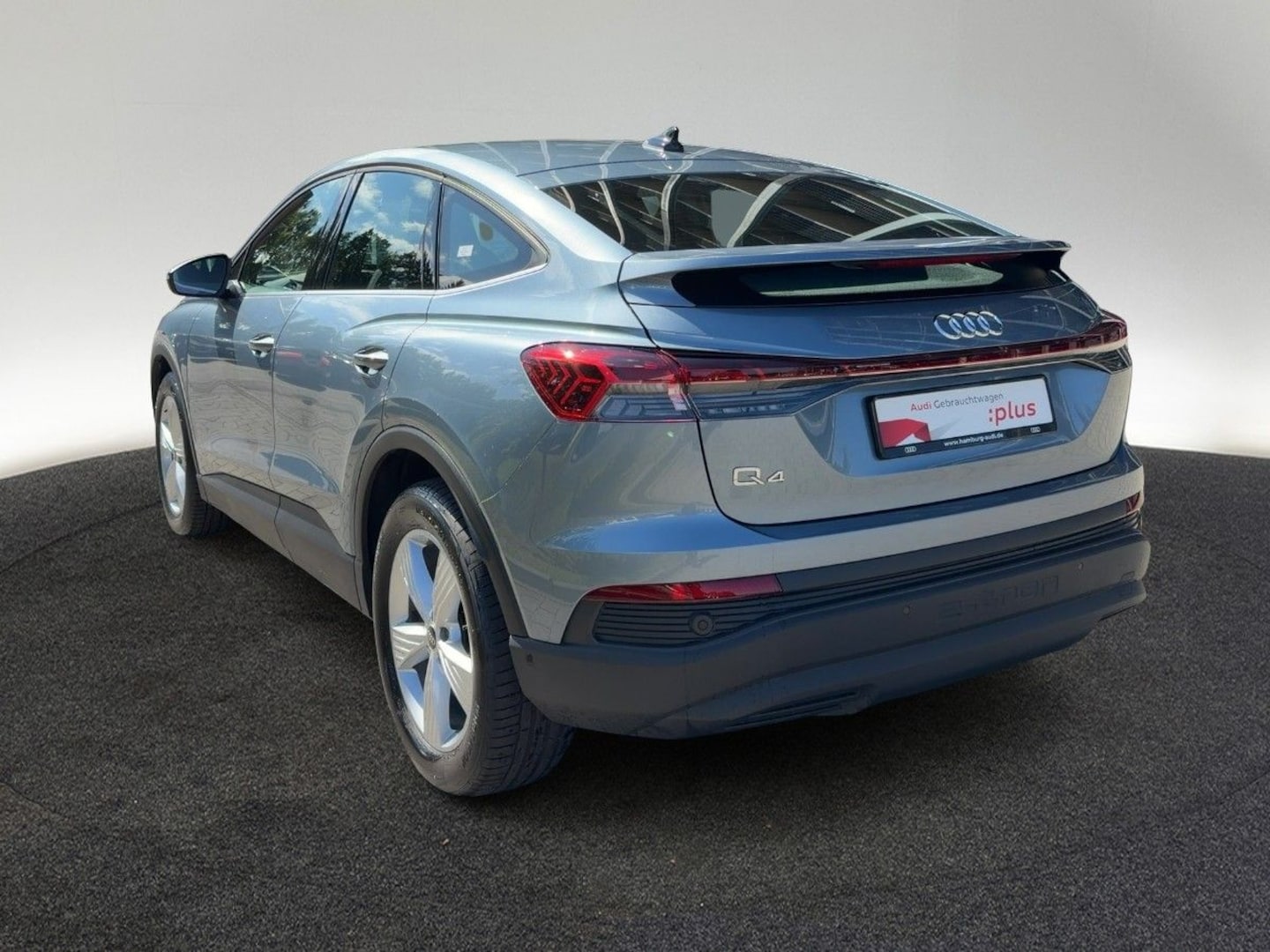 Bild über Audi Q4 Sportback e-tron 45 e-tron - für weitere Informationen kontaktieren Sie den Audi Partner