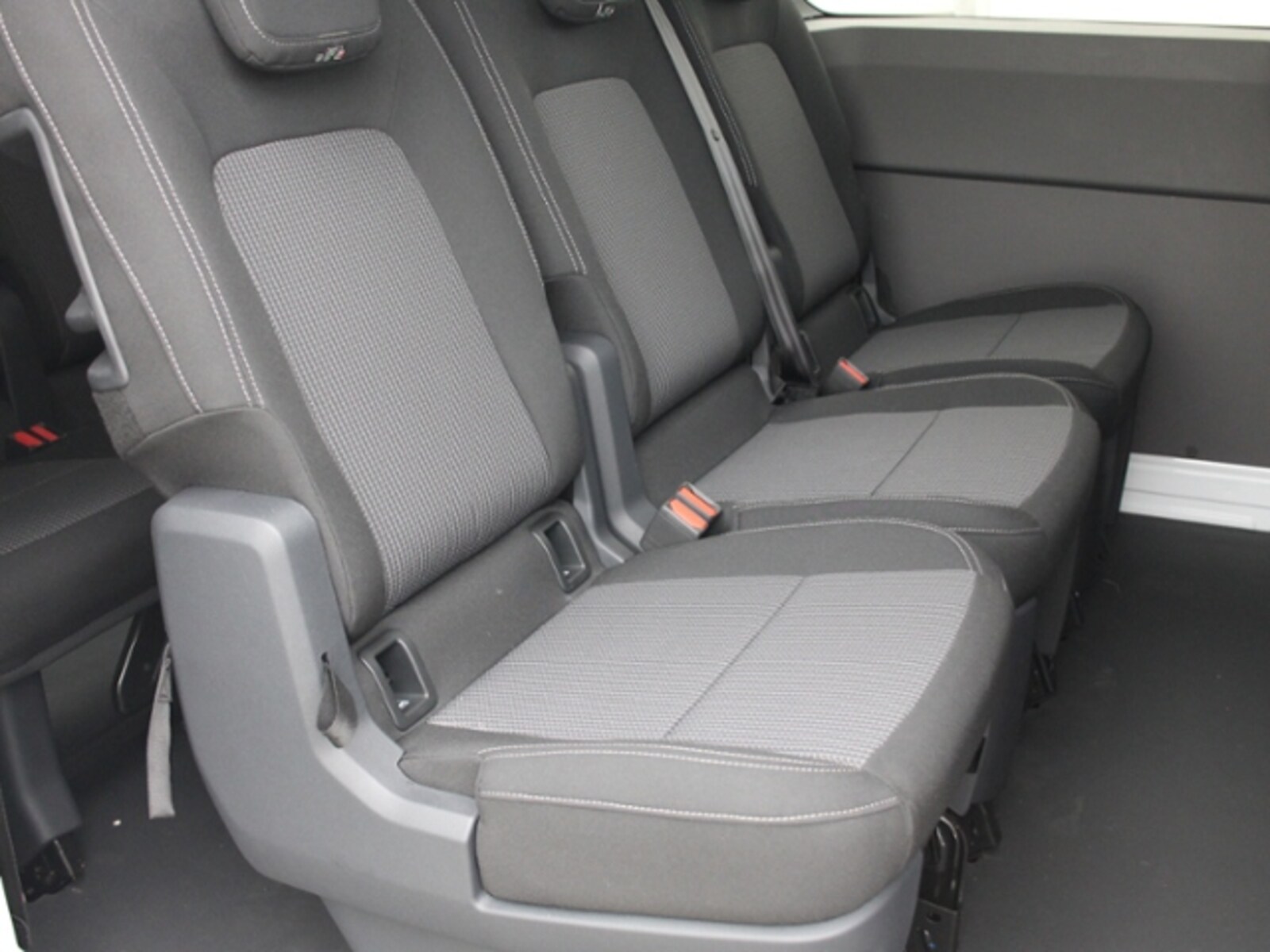 Volkswagen Transporter Kombi kurzer Radstand – Bild 13