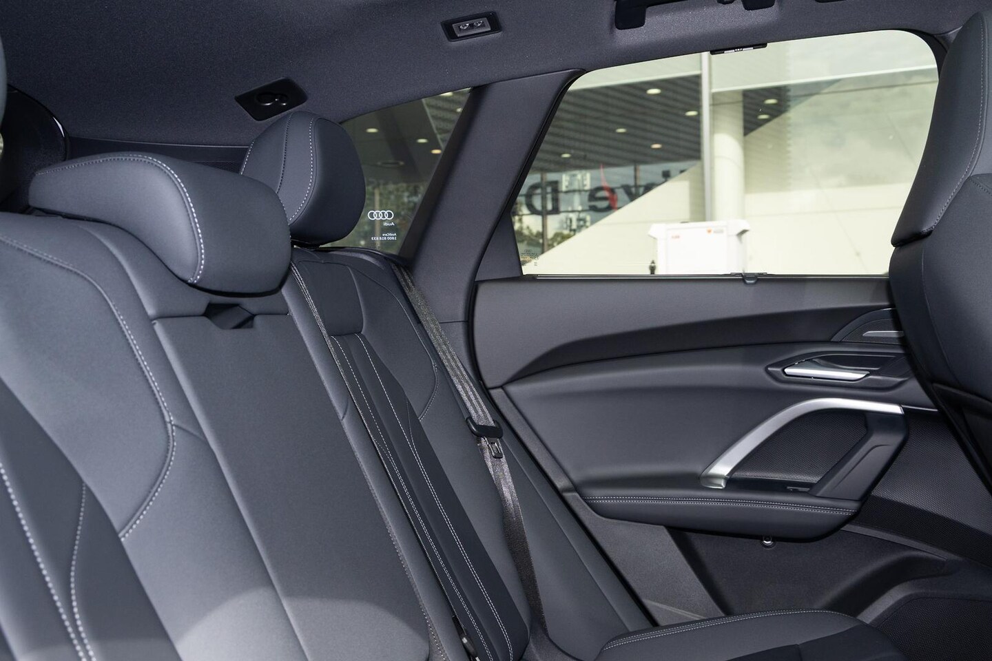 Image about Audi Q5 SUV e-hybrid quattro S tronic
