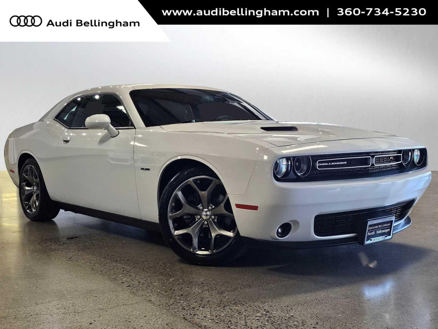 2016 Dodge Challenger R/T's photo