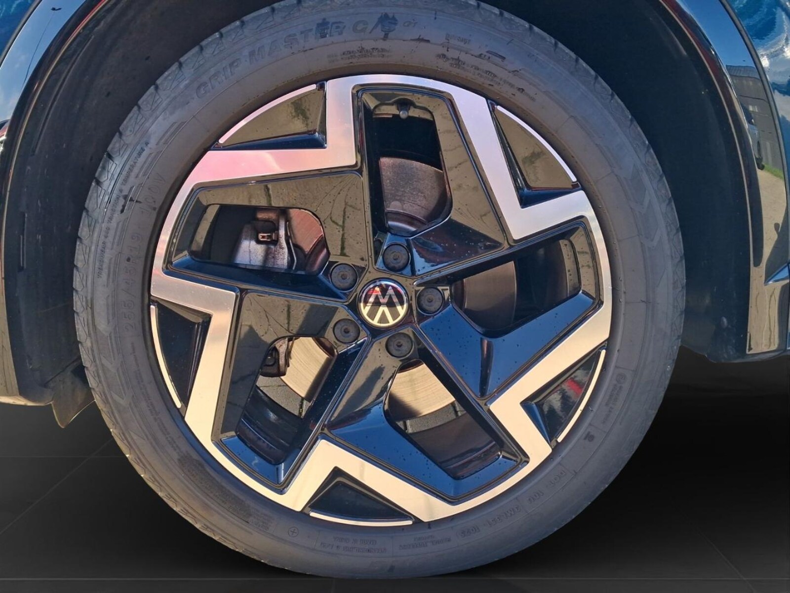 Volkswagen Tiguan – Bild 7