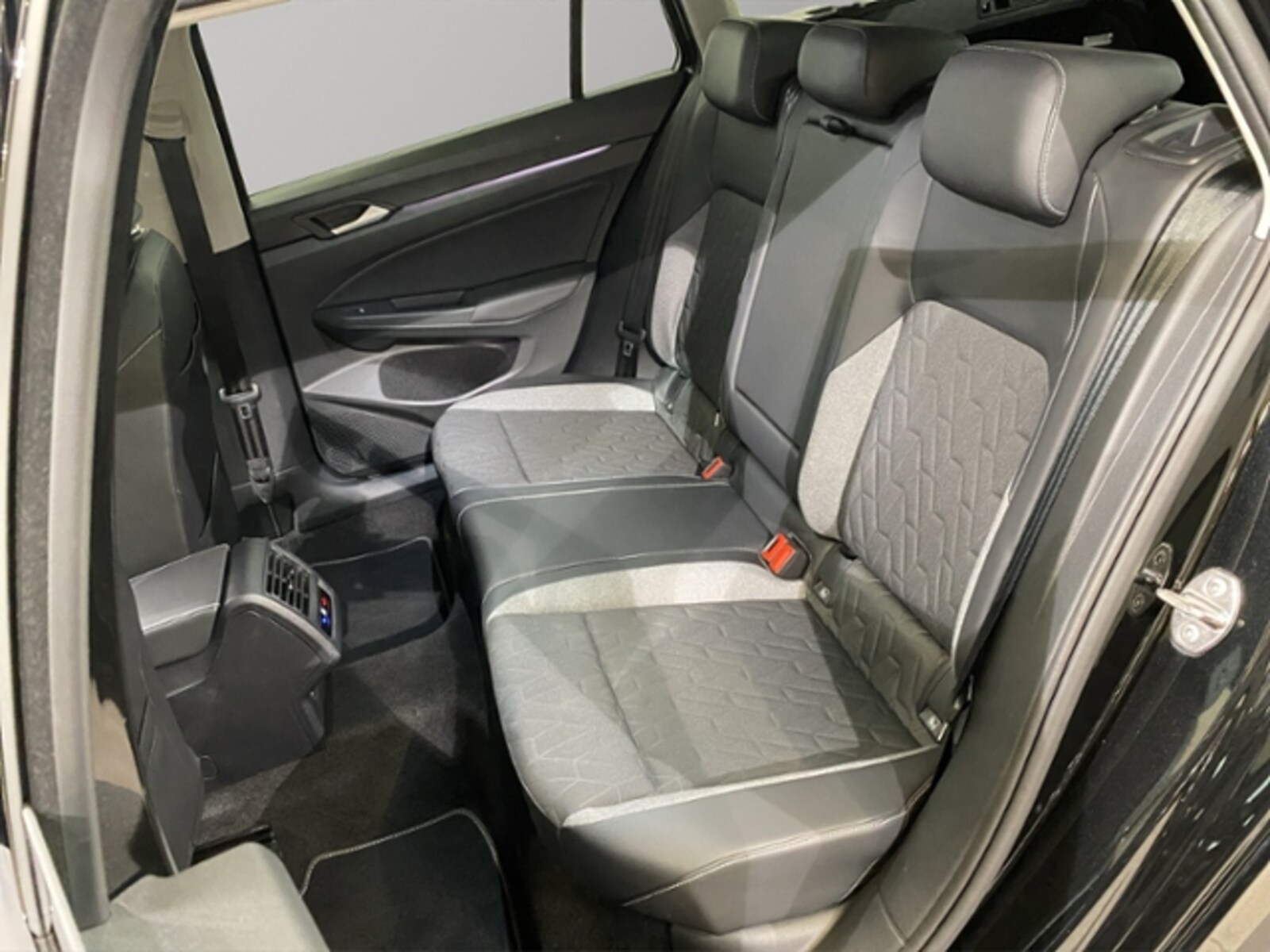 Volkswagen Golf Variant – Bild 9