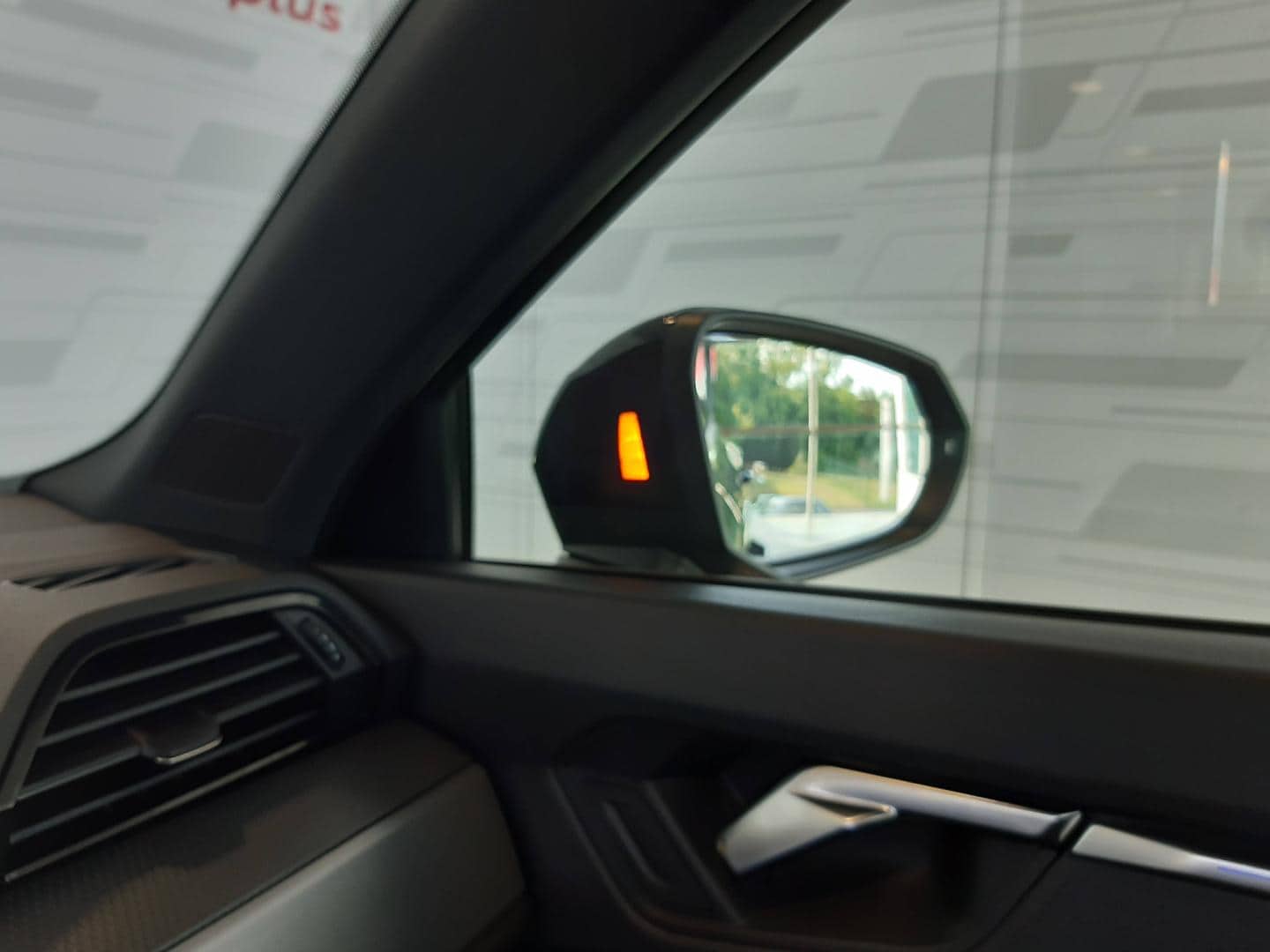 Image about Audi Q3 S line 35 TFSI 110 kW (150 ch) S tronic