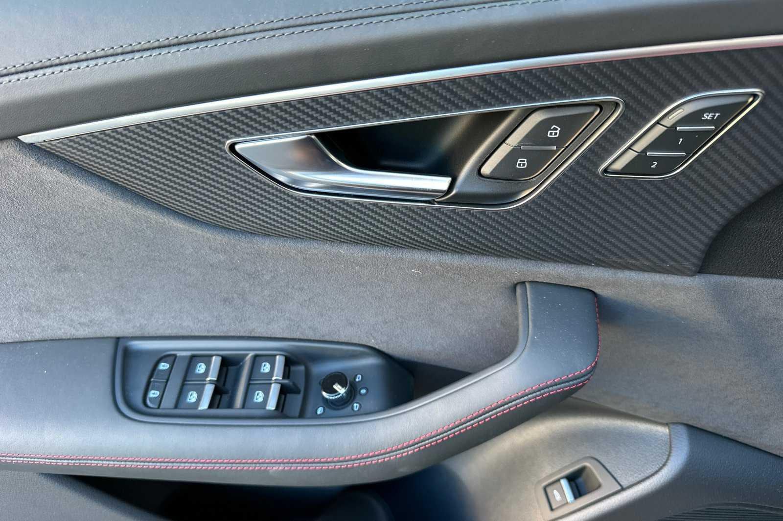 2025 Audi SQ8 Prestige - Photo 8