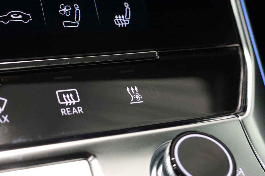 Bild som visar&nbsp;Audi RS 6 Avant&nbsp;RS 6 Avant performance 630 hk tiptronic - för mer information kontakta din Audi Partner