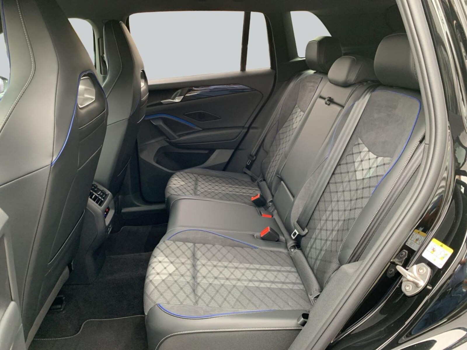 Volkswagen Tiguan – Bild 11