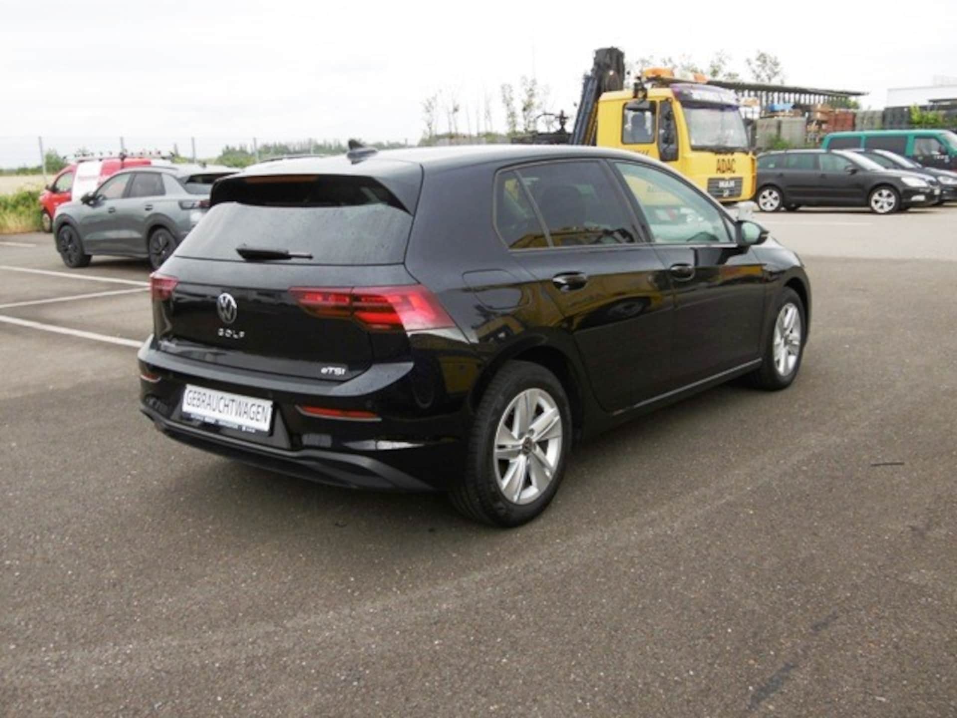 Volkswagen Golf Life
