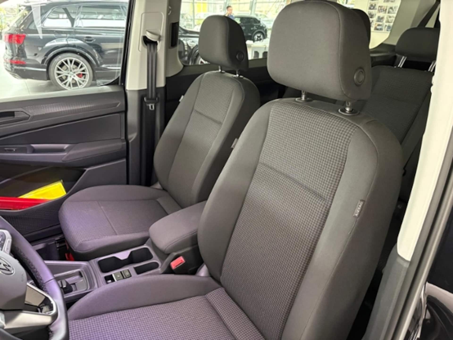 Volkswagen Caddy Maxi Basis-Modell