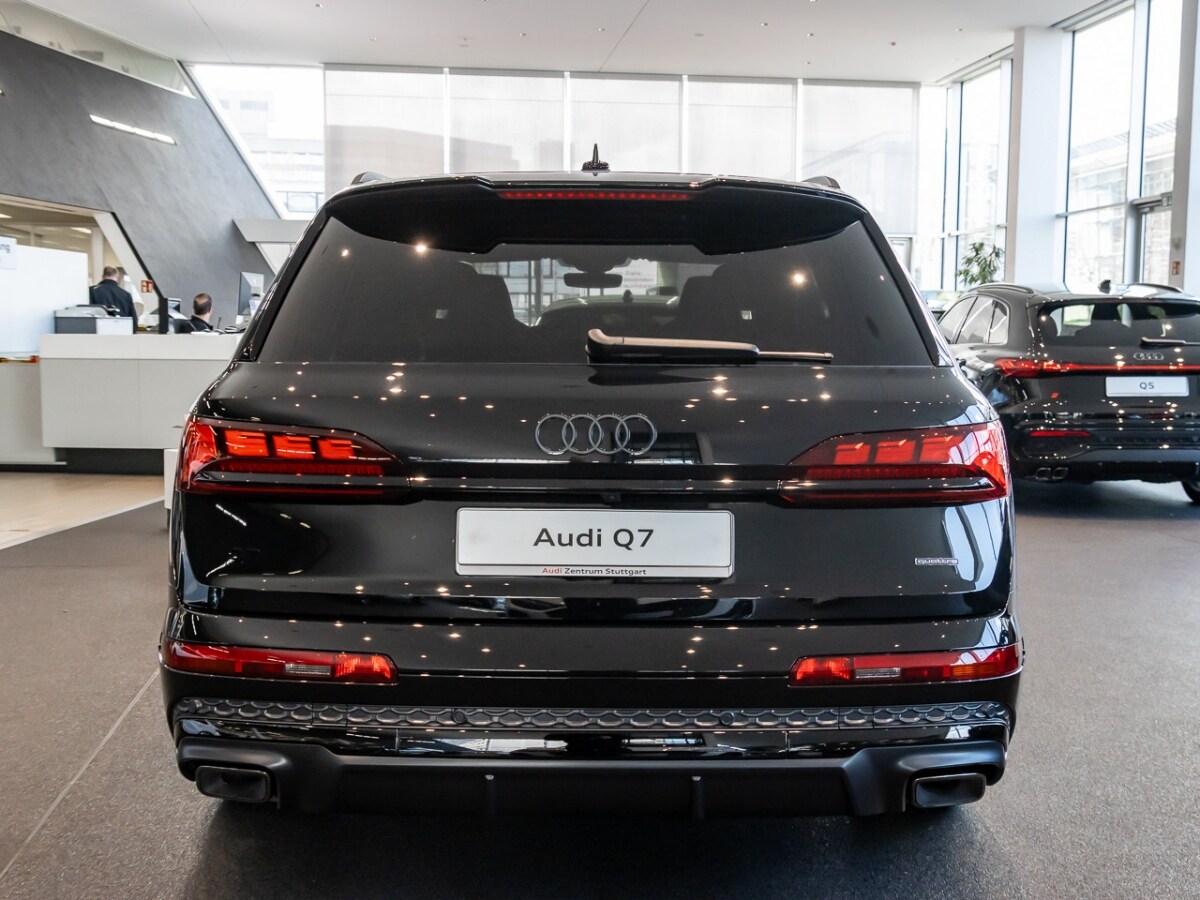 Image about Audi Q7 SUV S line 55 TFSI quattro tiptronic
