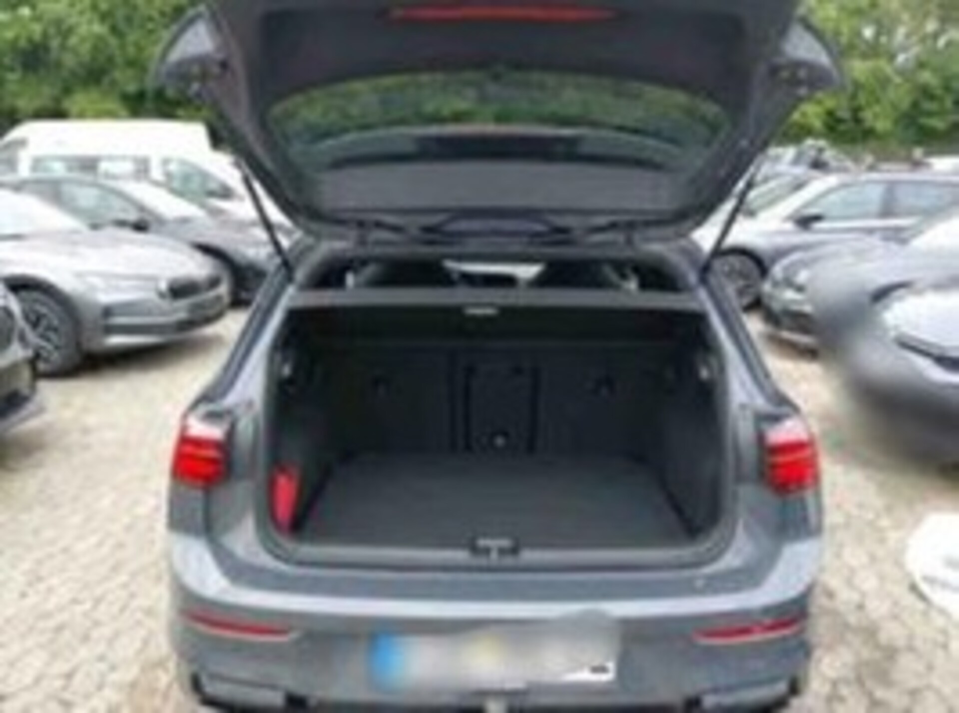 Volkswagen Golf R-Line
