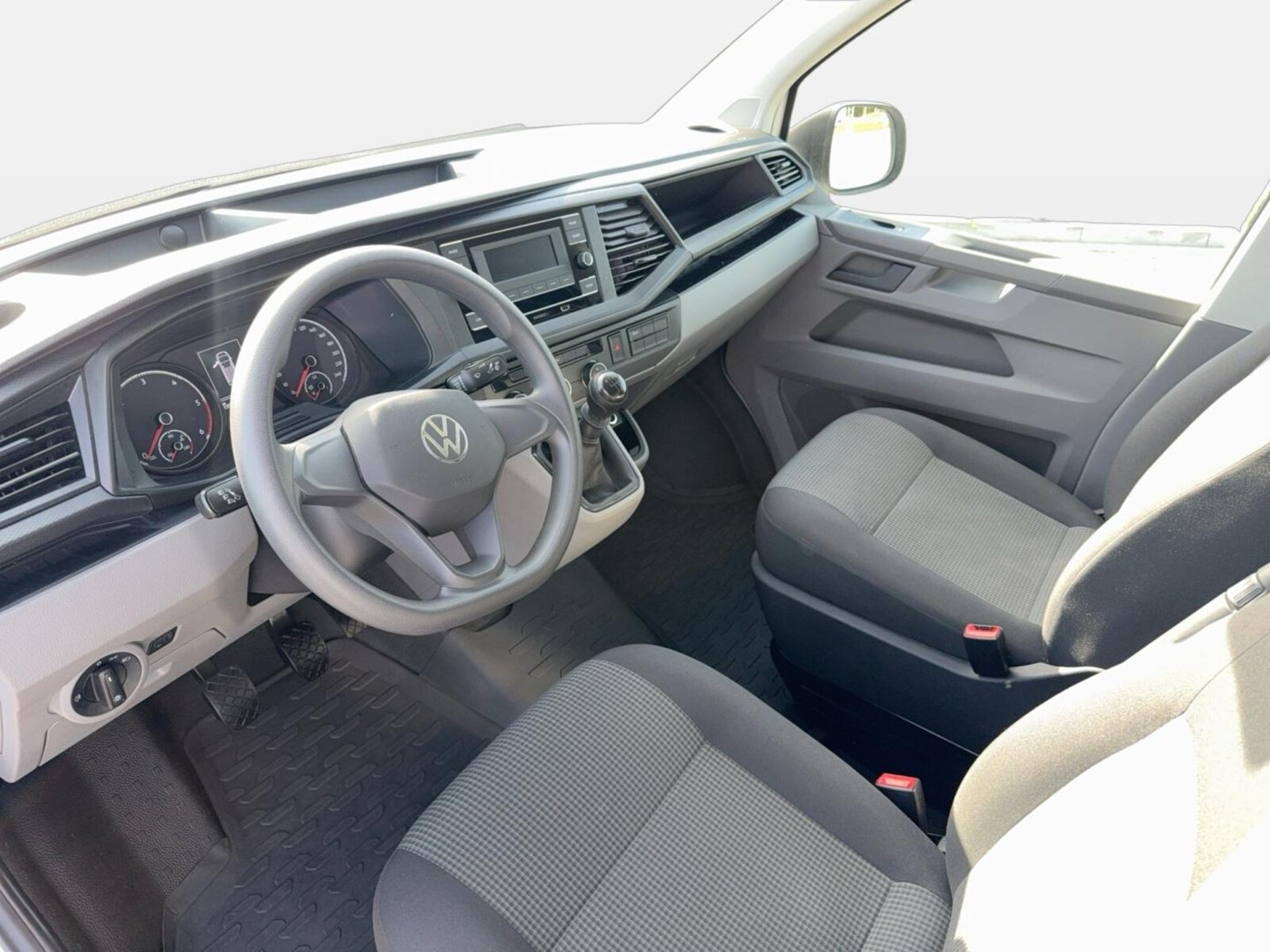 Volkswagen T6.1 Transporter Kasten langer Radstand – Bild 8