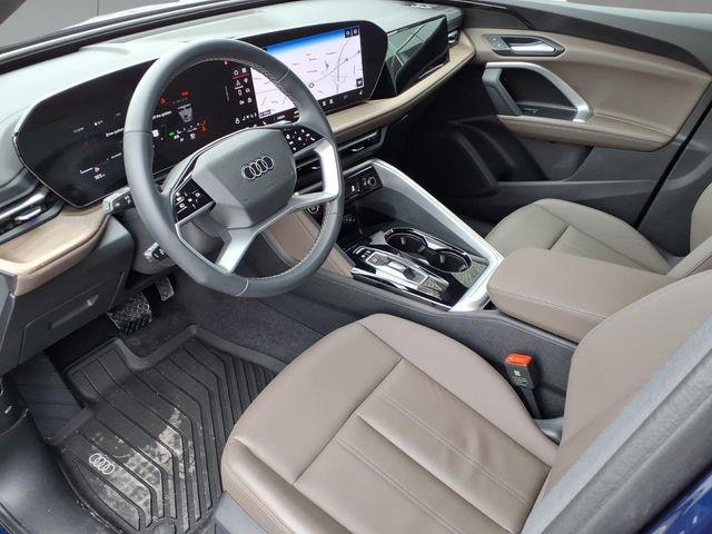 2025 Audi Q5 Premium - Photo 13