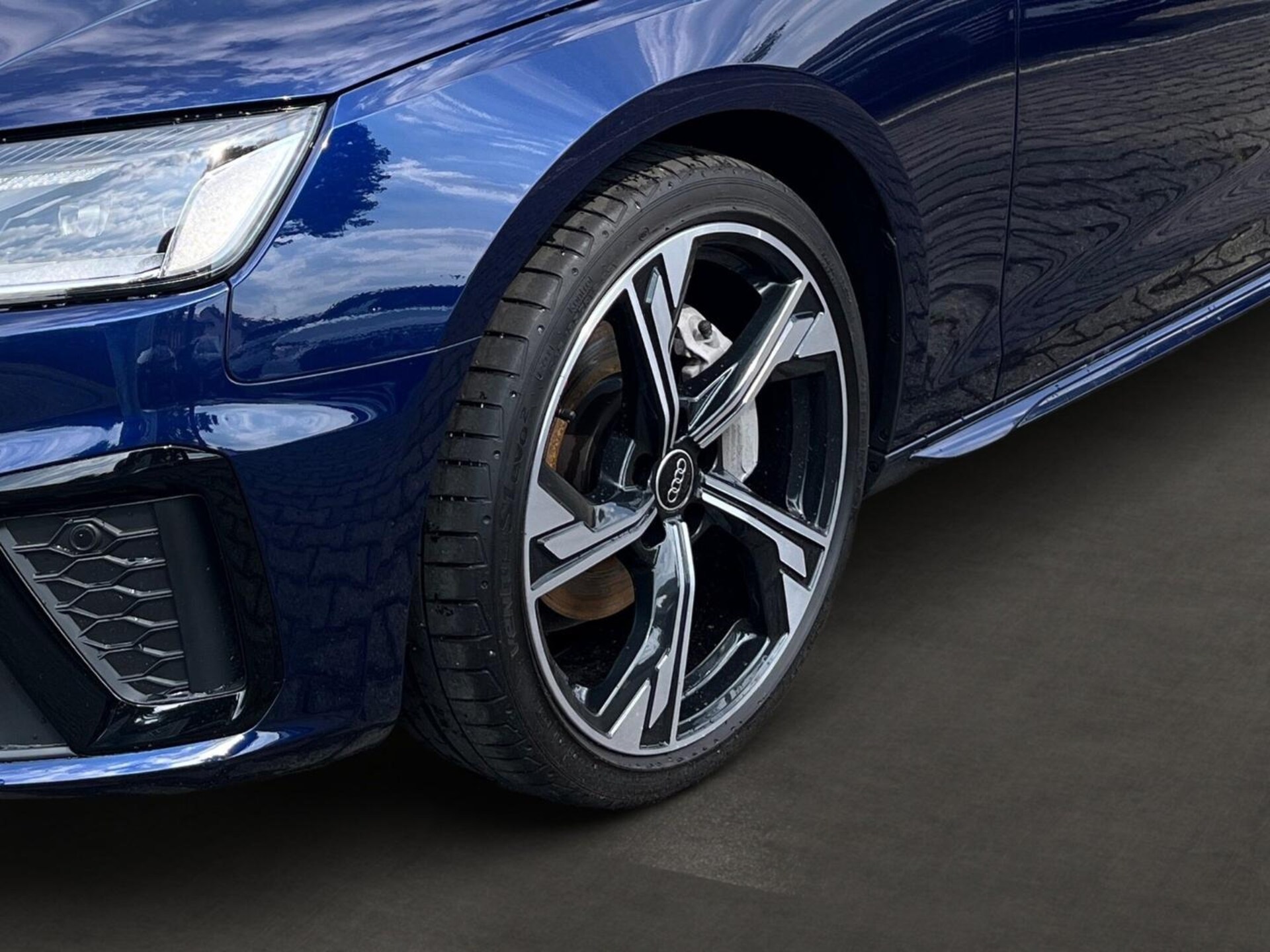 Audi A4 Avant S line