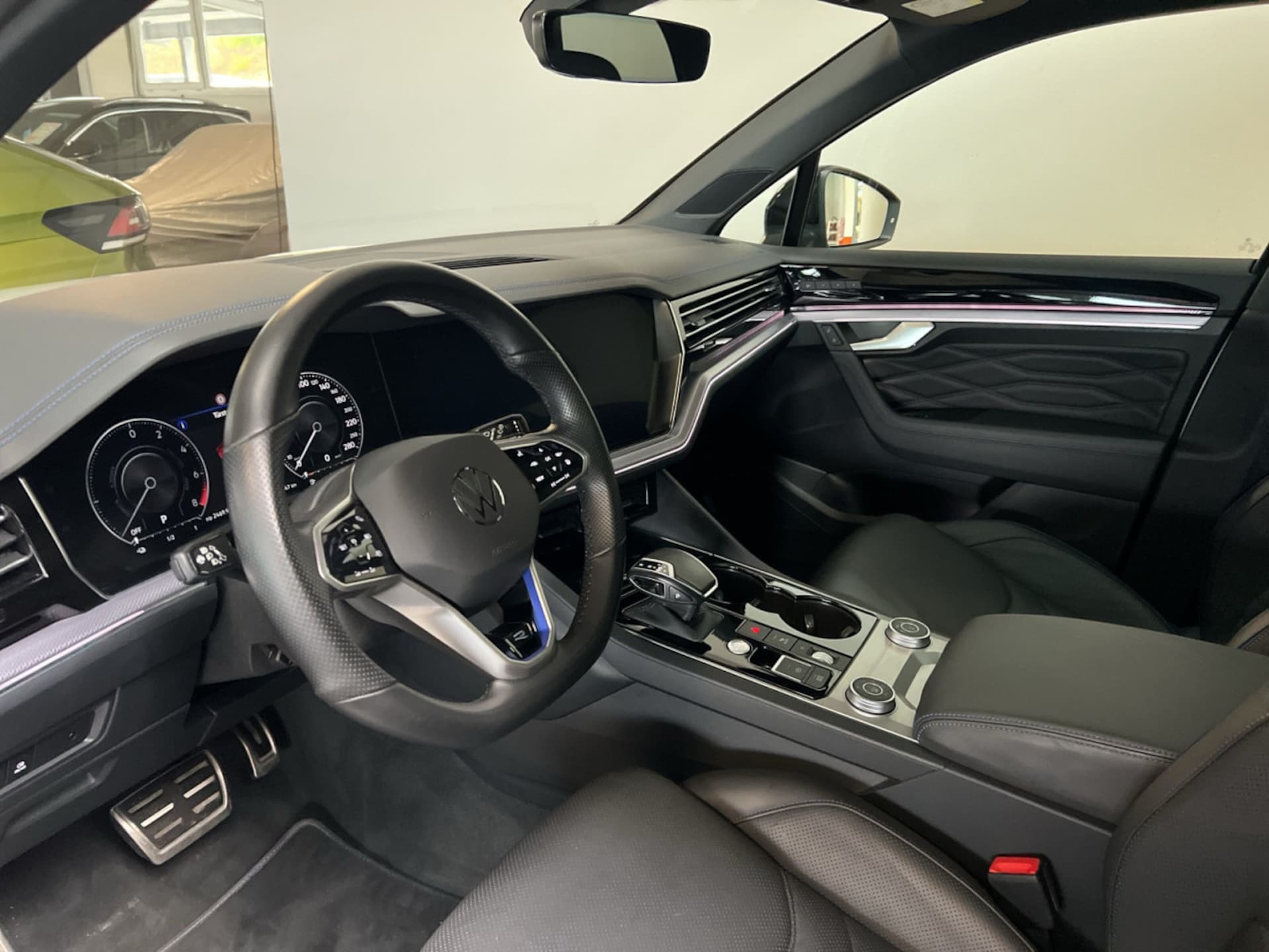 Volkswagen Touareg R